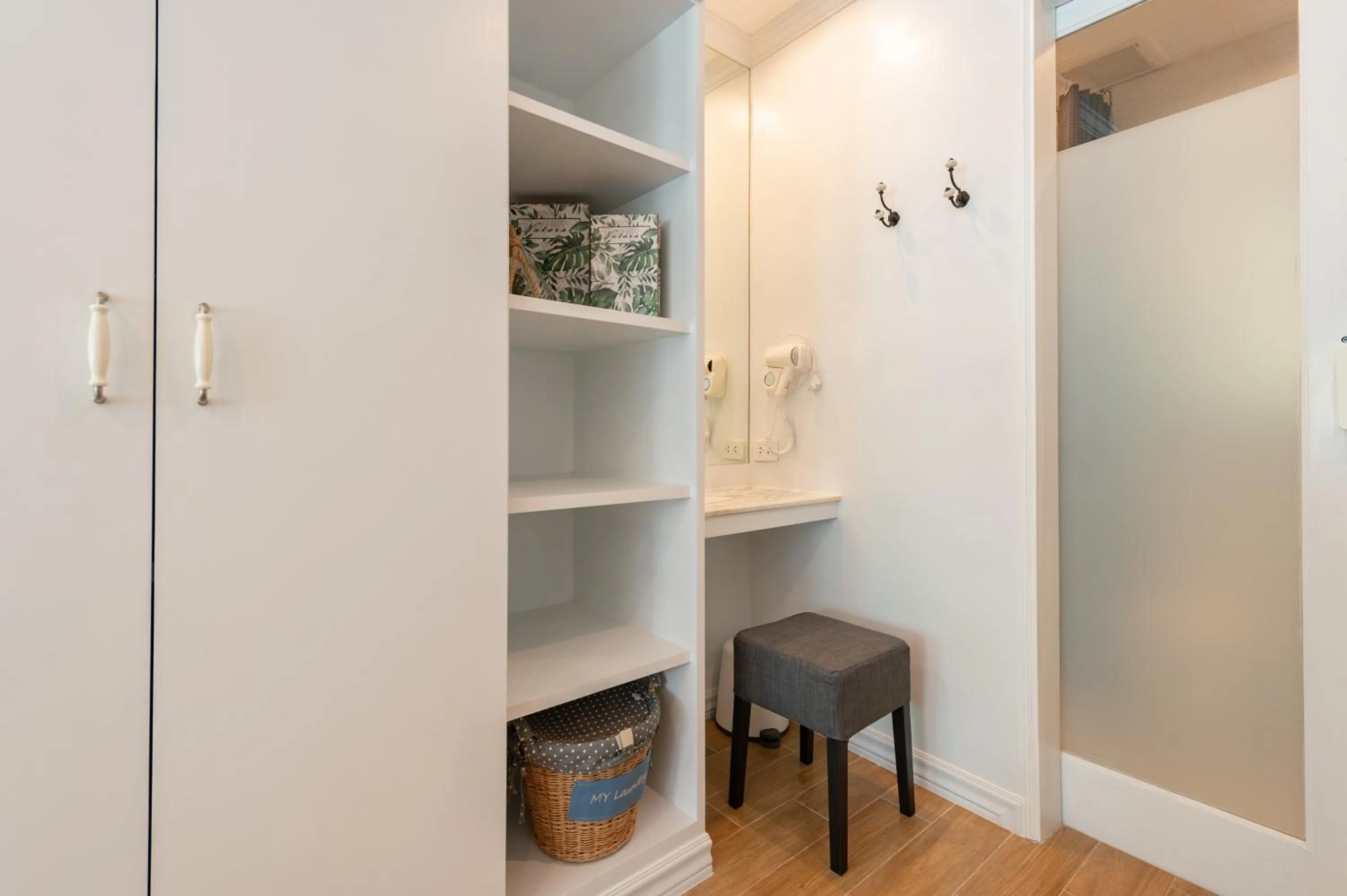 White Ivory Bed And Breakfast