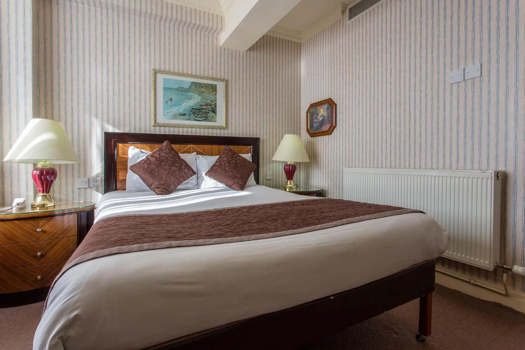 Bed in Britannia Country House Hotel & Spa