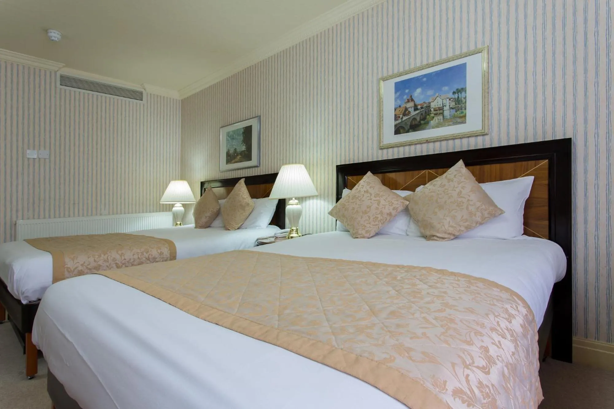 Bed in Britannia Country House Hotel & Spa