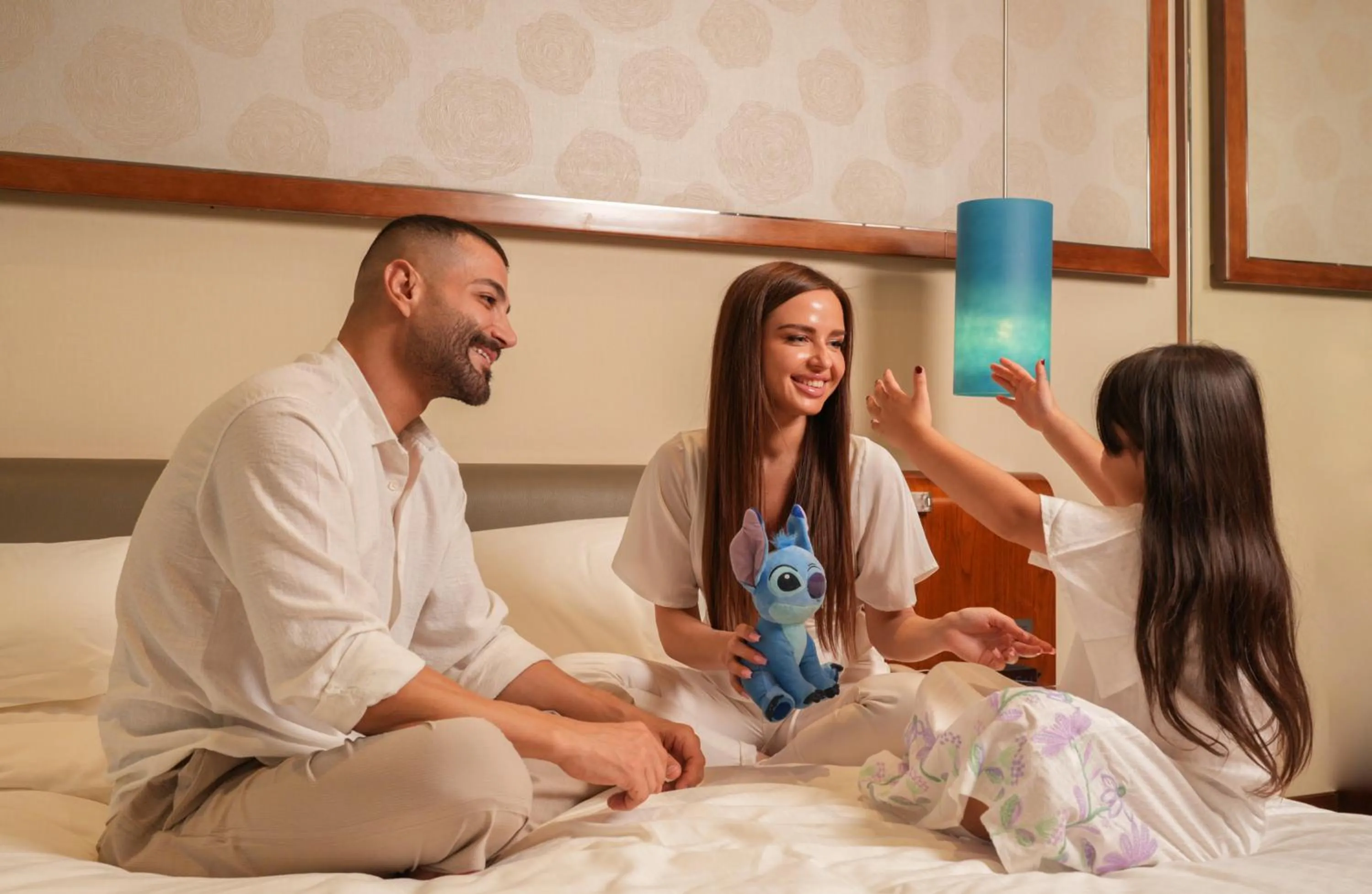 Restaurant/places to eat in Rosh Rayhaan by Rotana