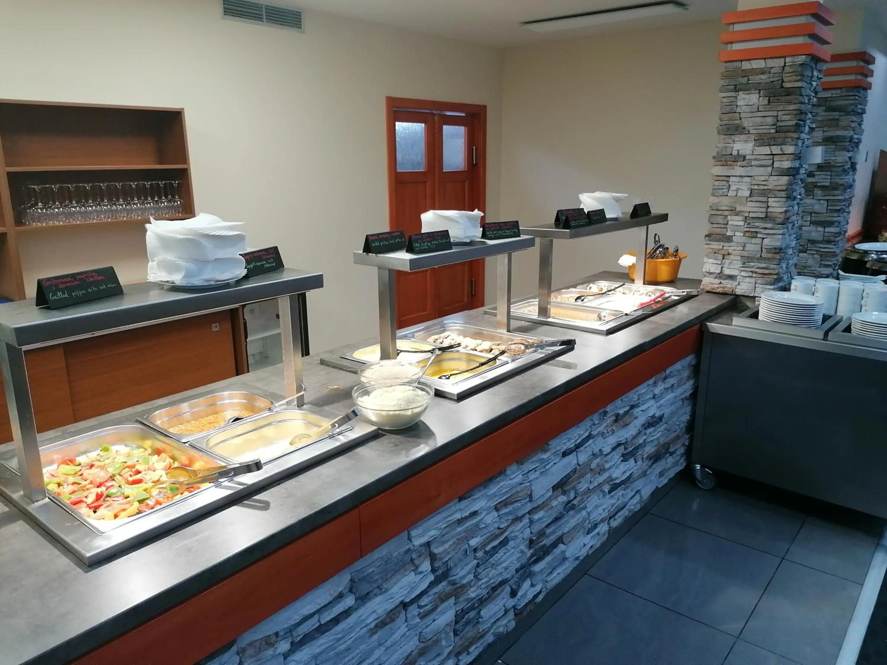 Restaurant/places to eat in Apartmán Bešeňová