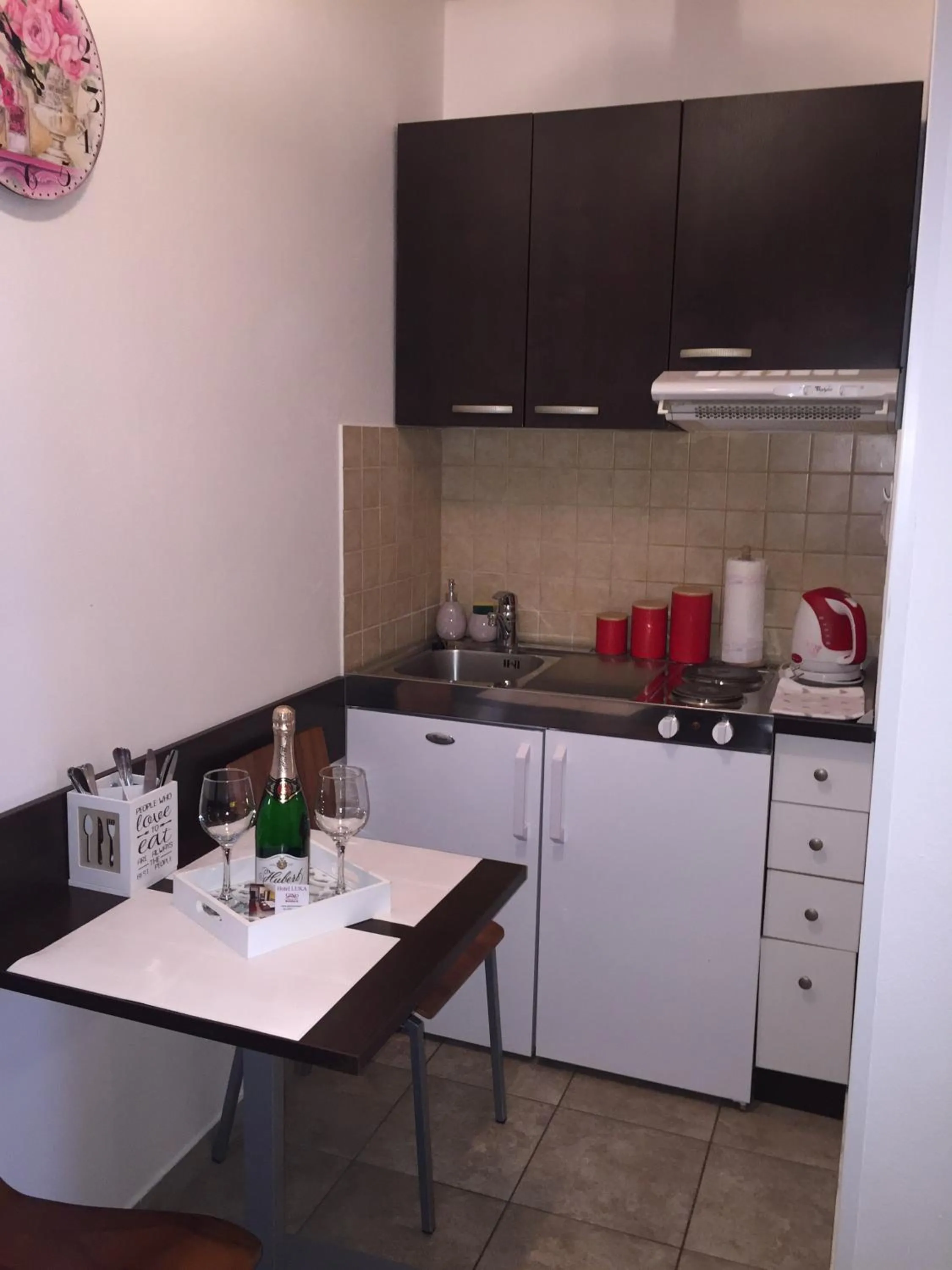 Kitchen or kitchenette in Apartmán Bešeňová