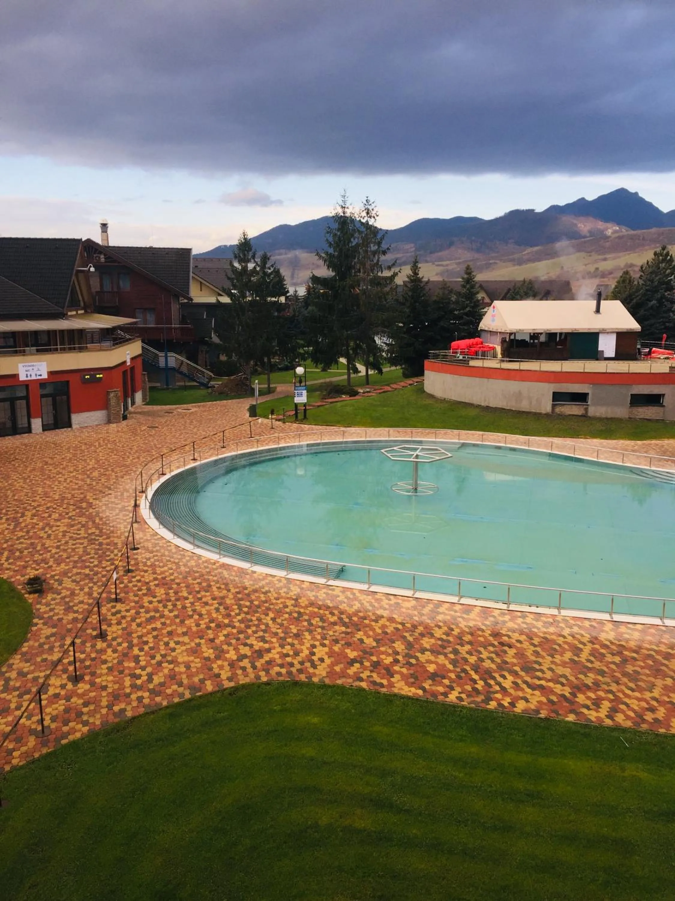 Swimming pool in Apartmán Bešeňová
