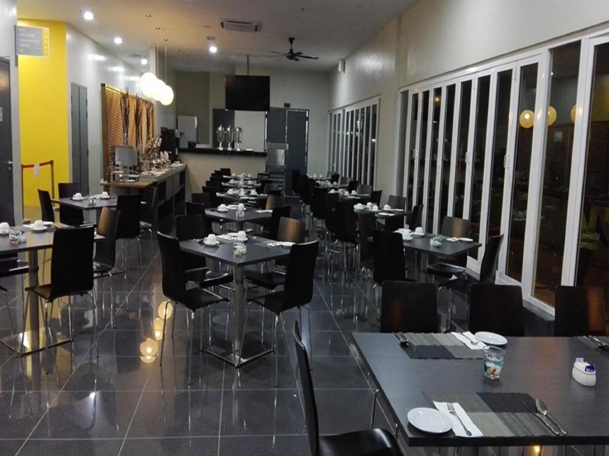 Restaurant/places to eat in Nadias Hotel Cenang Langkawi