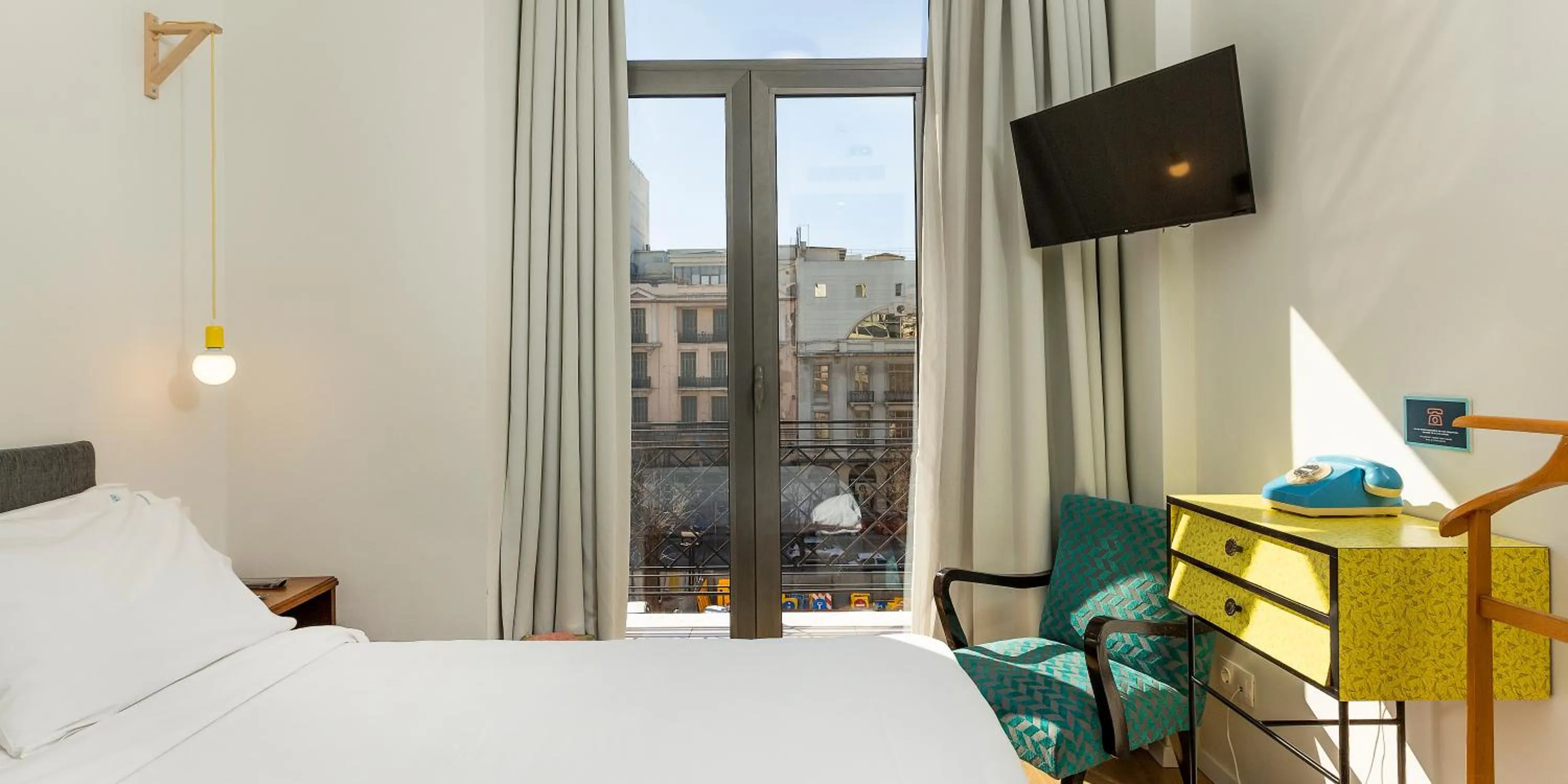 Nearby landmark, Bed in The Caravan