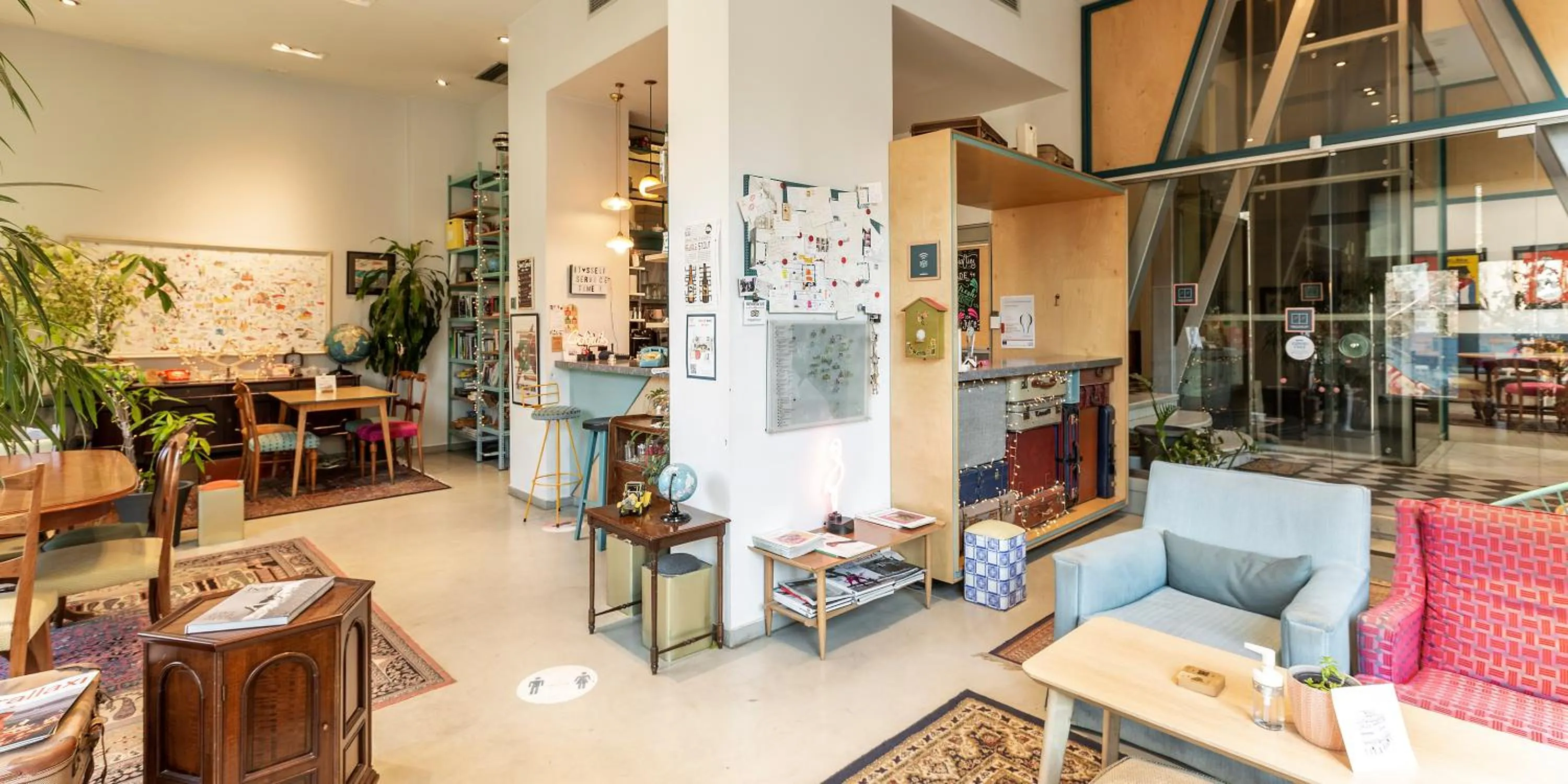 Lobby or reception in The Caravan