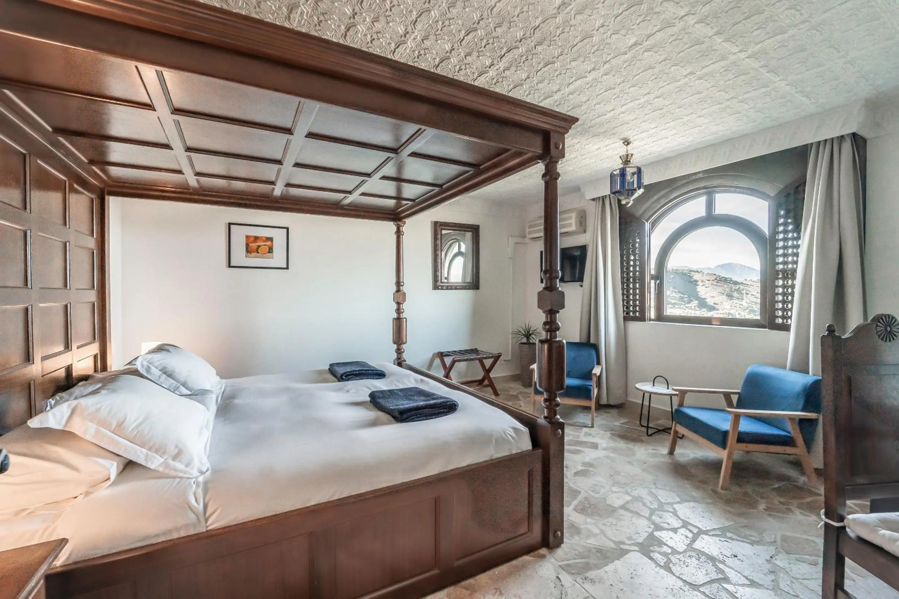 Bed in Hotel Castillo de Monda