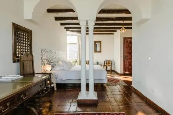 Photo of the whole room, Bed in Hotel Castillo de Monda