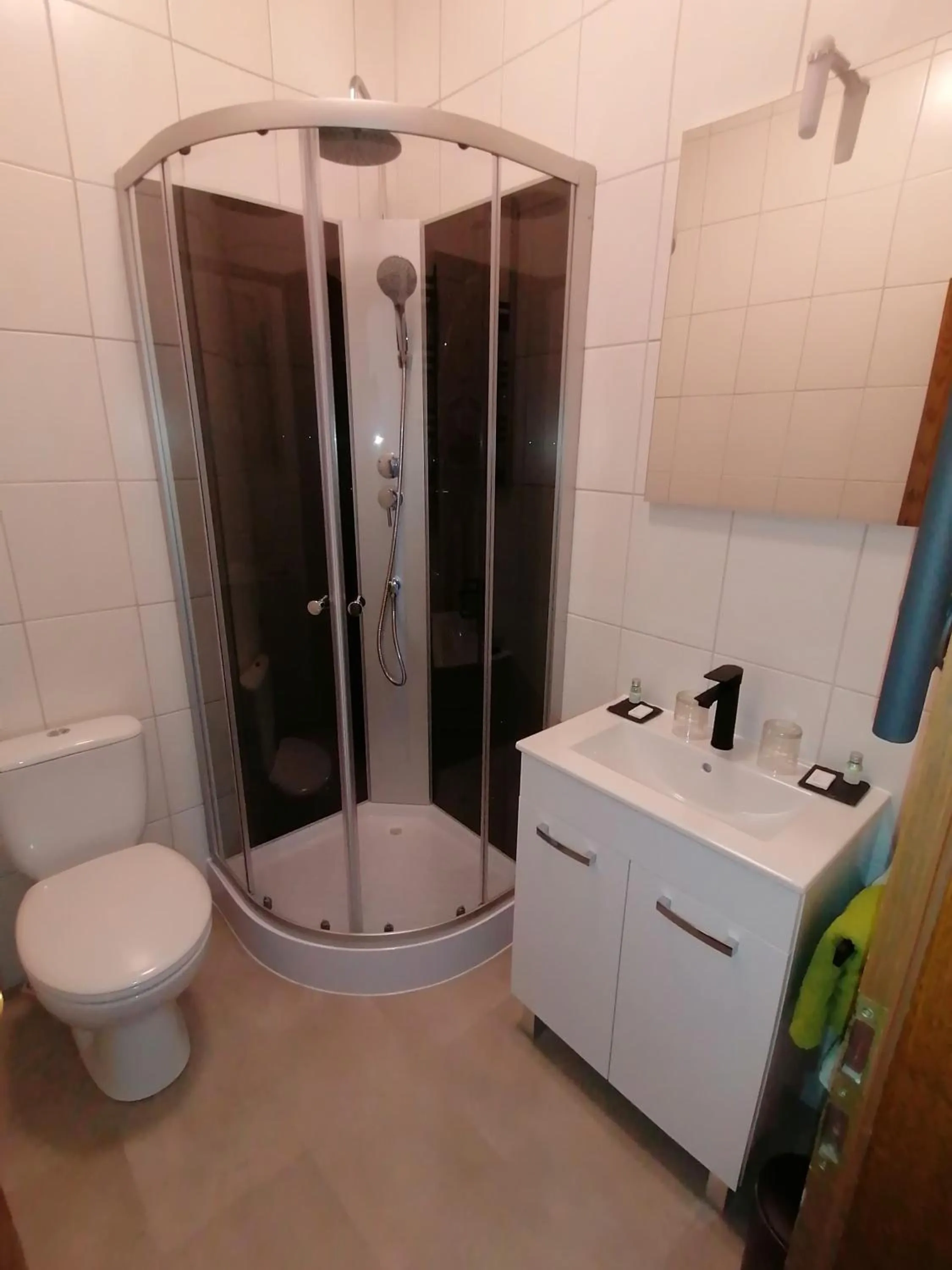 Shower in Waldecker Taverne