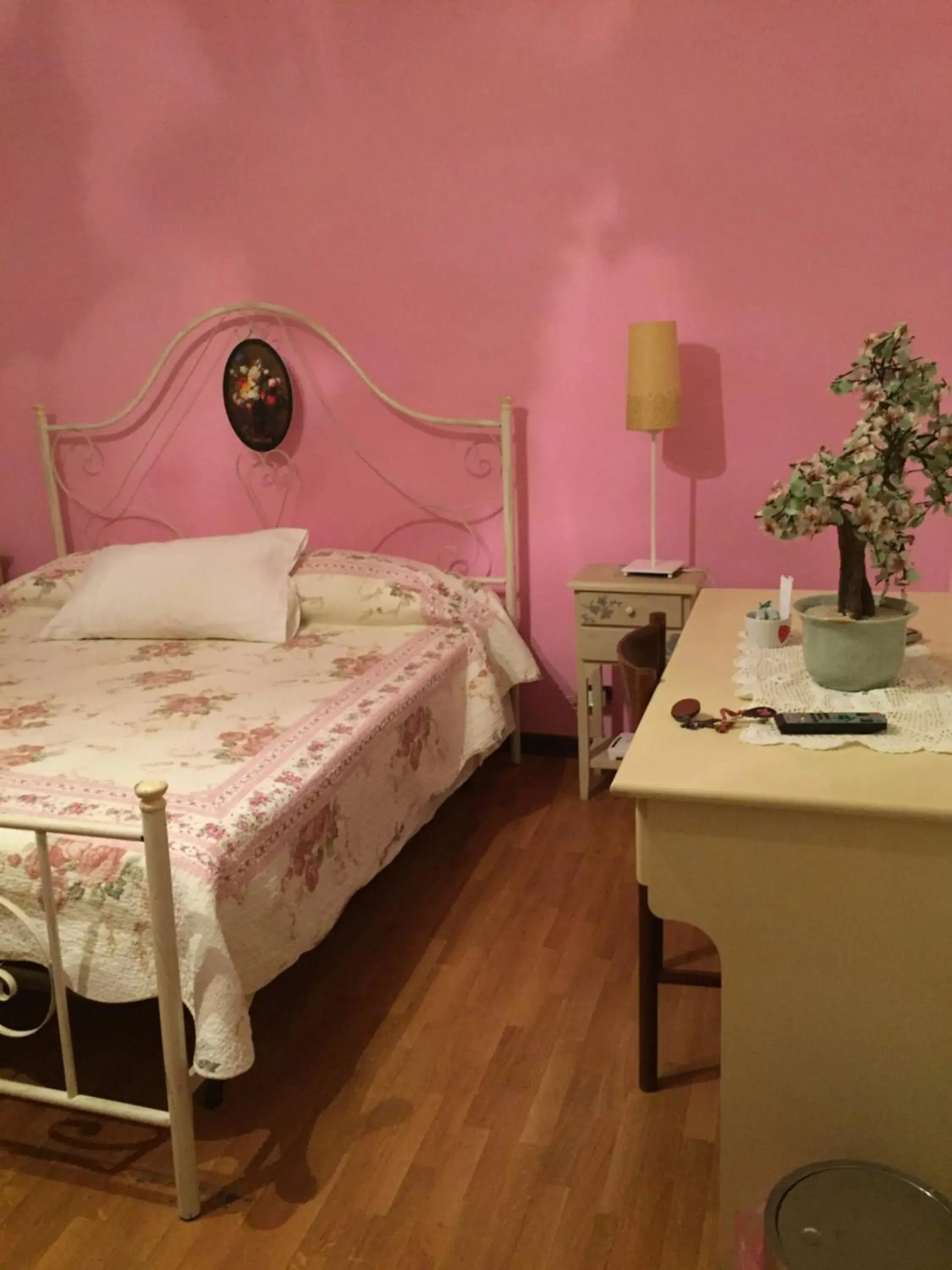 Deluxe Room (2 Adults + 1 Child) - single occupancy in La Maison Blanche Deluxe Room (2 Adults + 1 Child) - single occupancy in La Maison Blanche