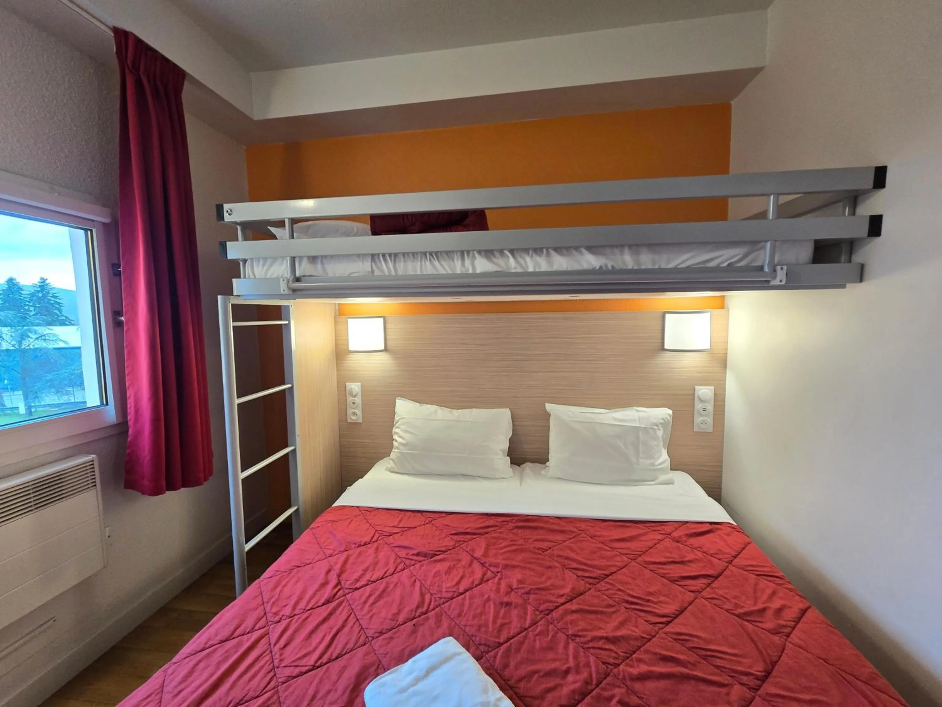Bed in Premiere Classe Angers Est - St Barthelemy D'Anjou
