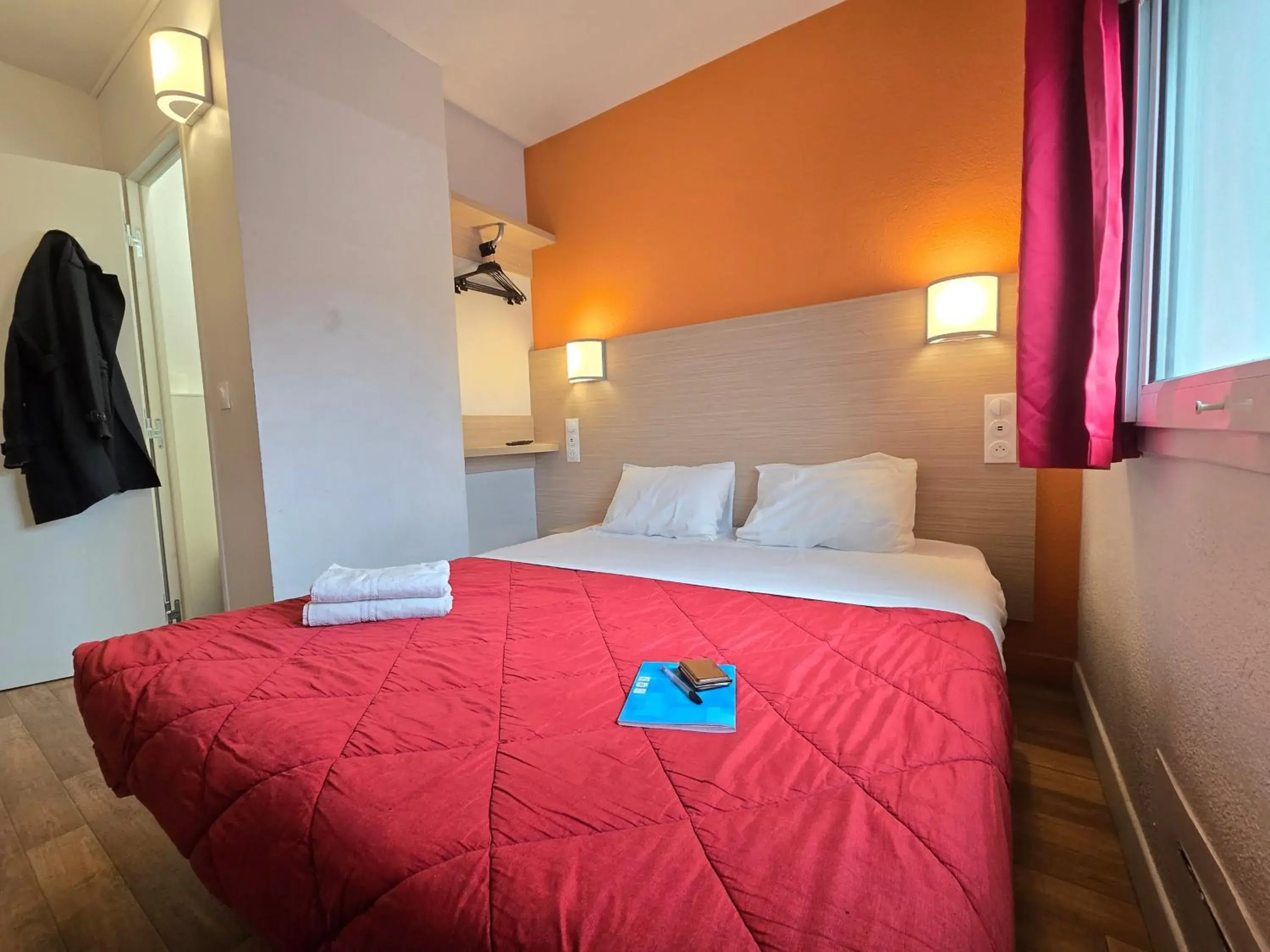 Double or Twin Room in Premiere Classe Angers Est - St Barthelemy D'Anjou Double or Twin Room in Premiere Classe Angers Est - St Barthelemy D'Anjou
