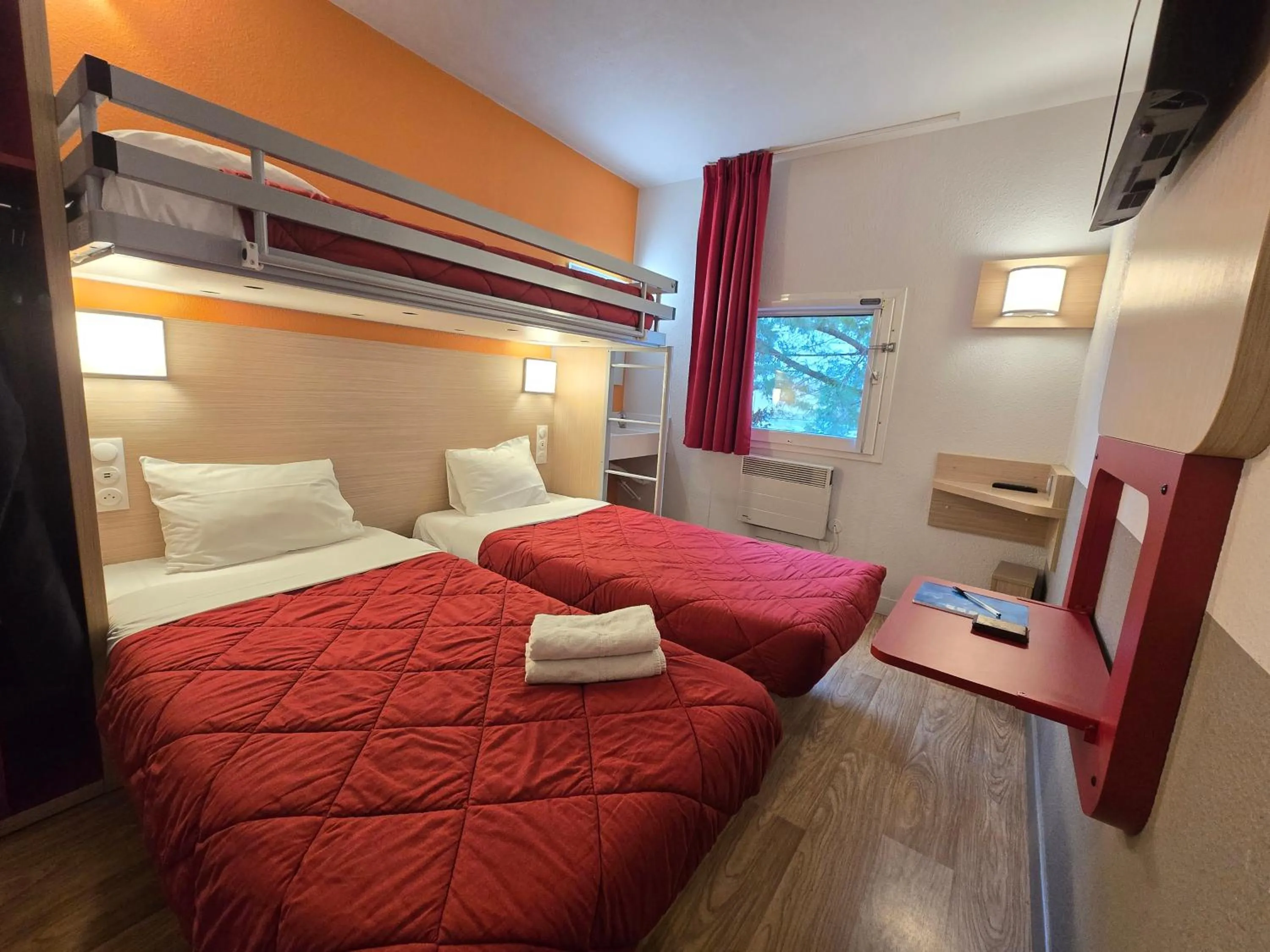 Bed in Premiere Classe Angers Est - St Barthelemy D'Anjou