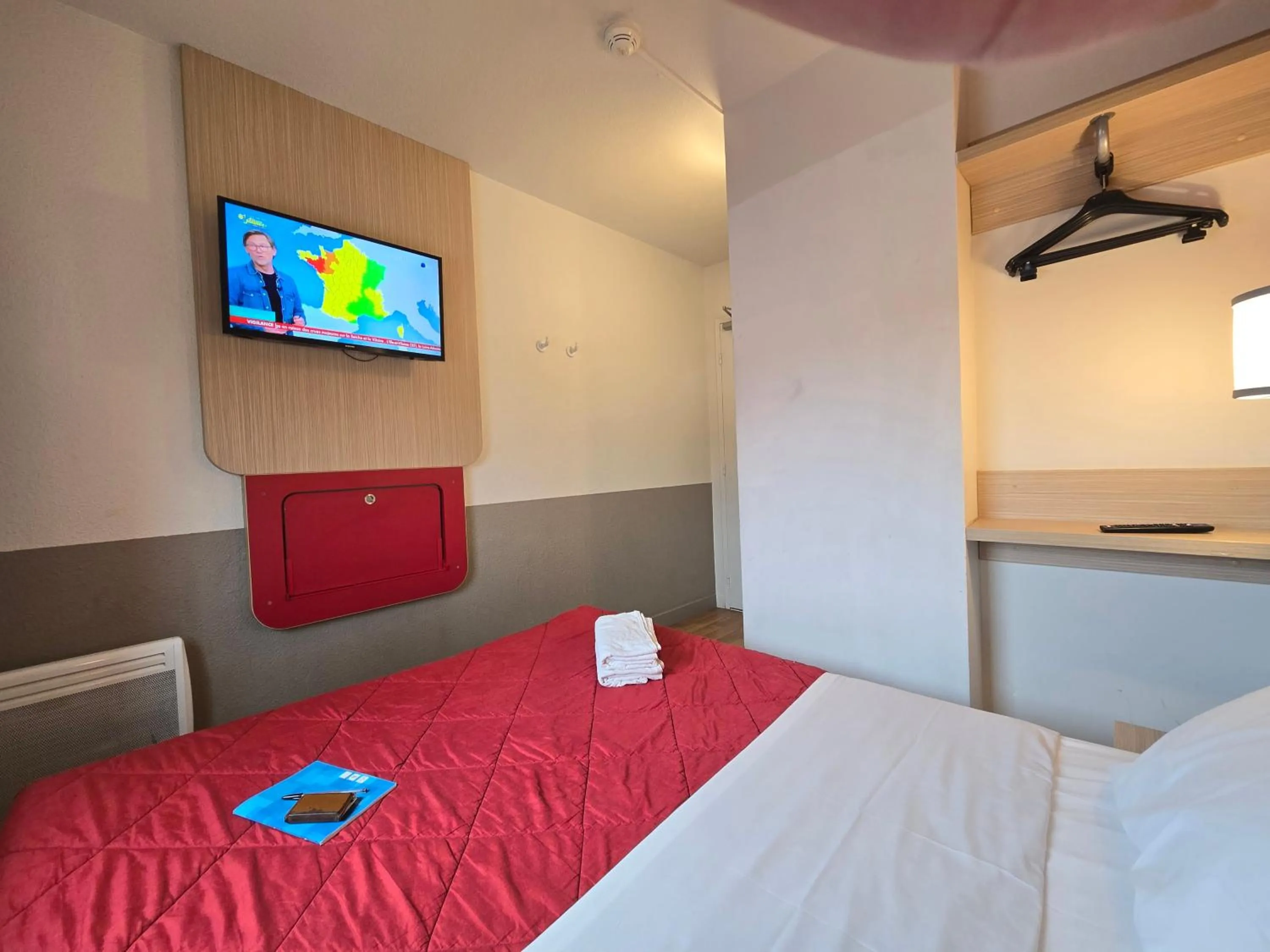 Bed in Premiere Classe Valence - Bourg Les Valence