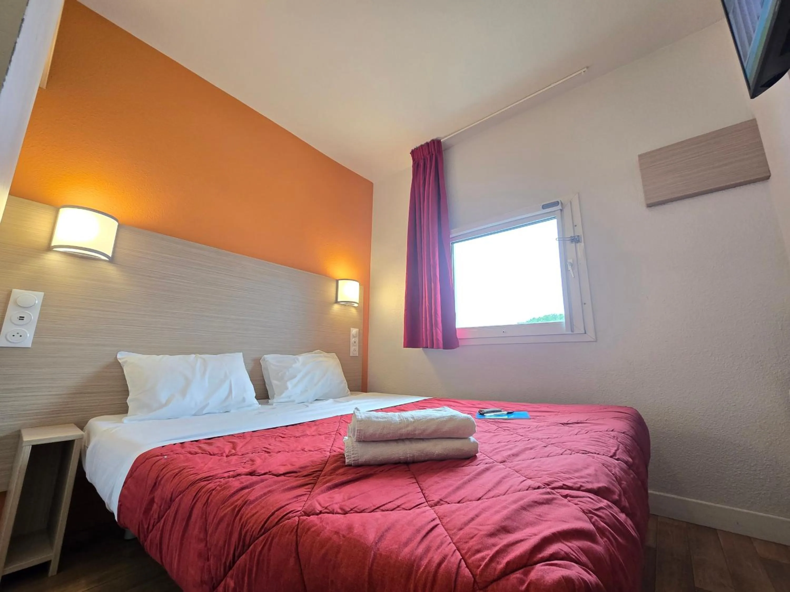 Bed in Premiere Classe Valence - Bourg Les Valence