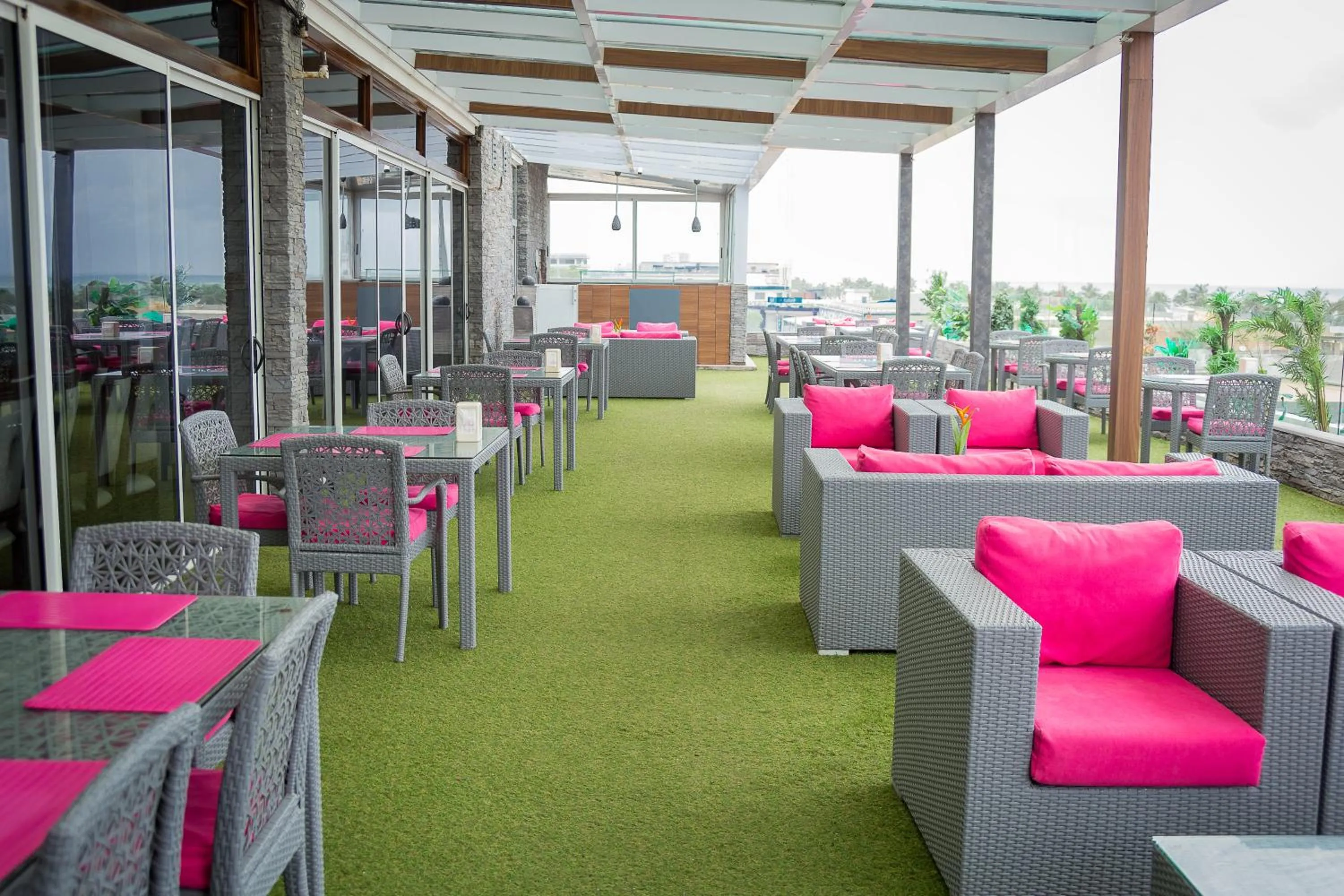 Patio in Hotel du Golfe