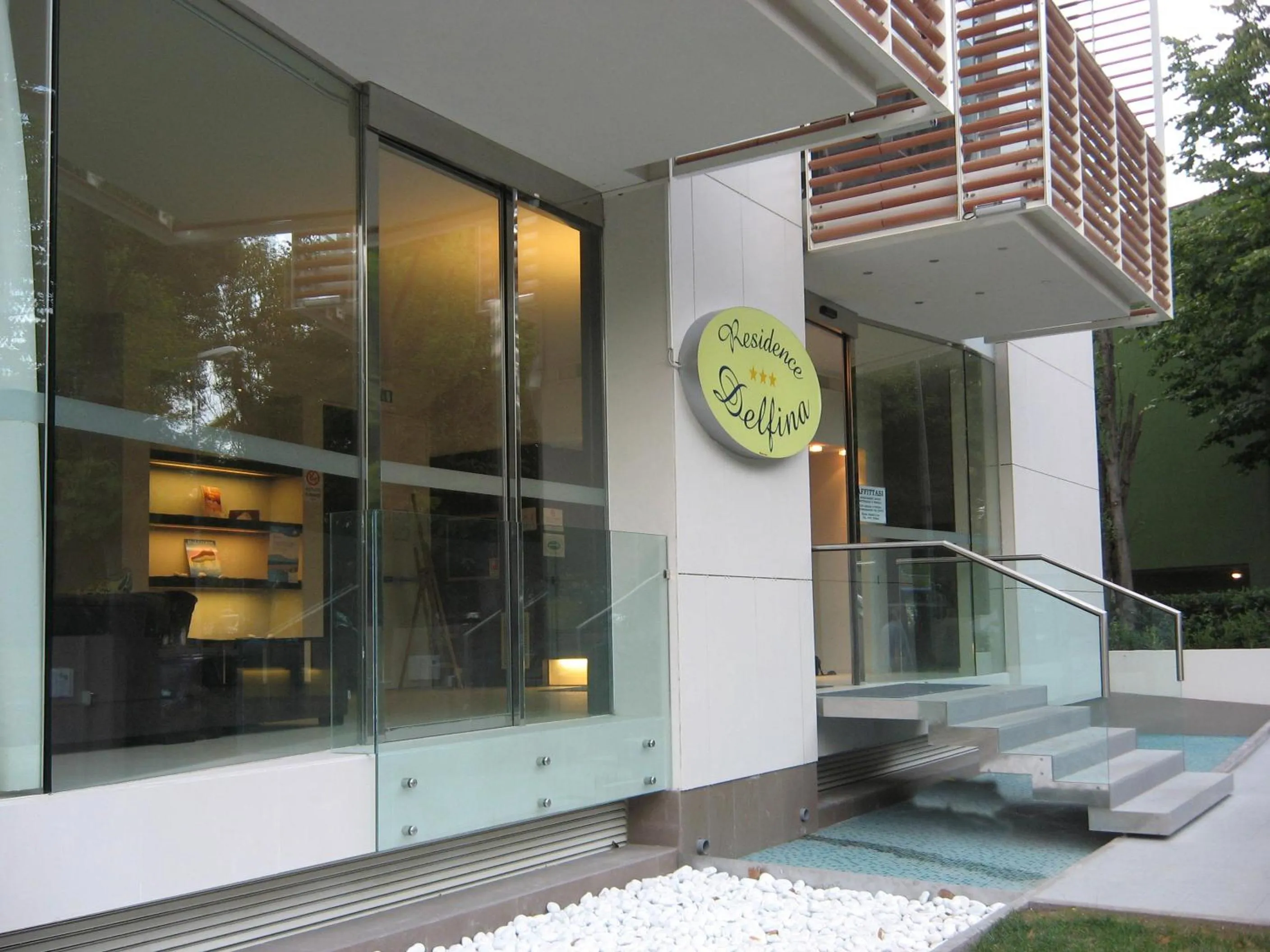 Facade/entrance in Residence Delfina