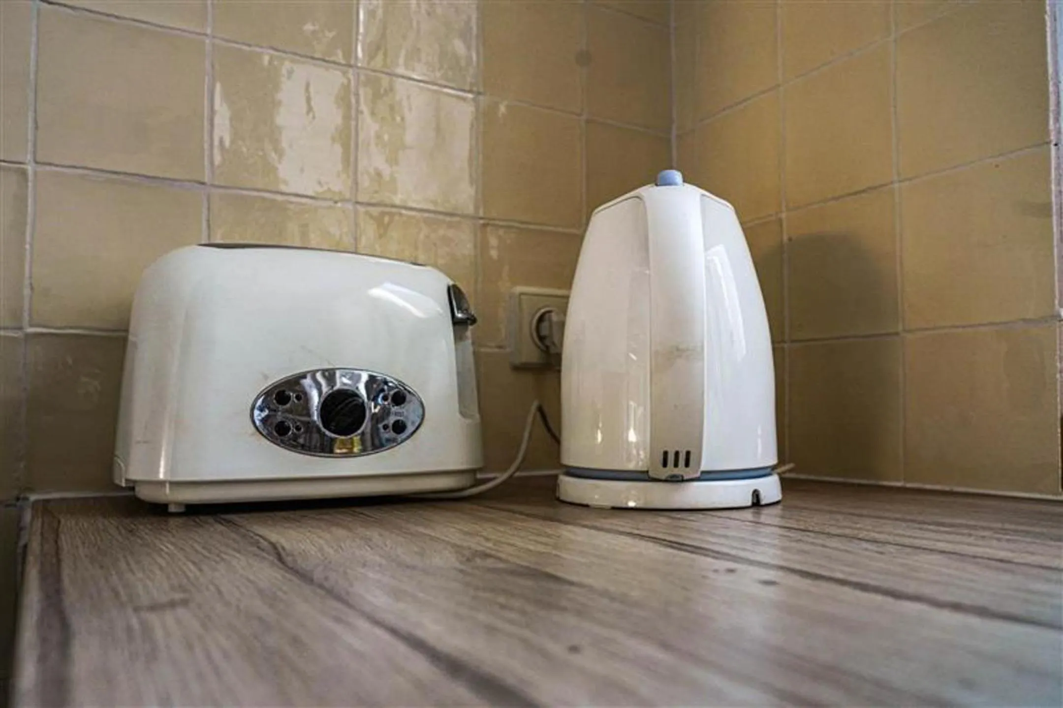 toaster in The Balcony at Prinsen Canal apartment Amsterdam