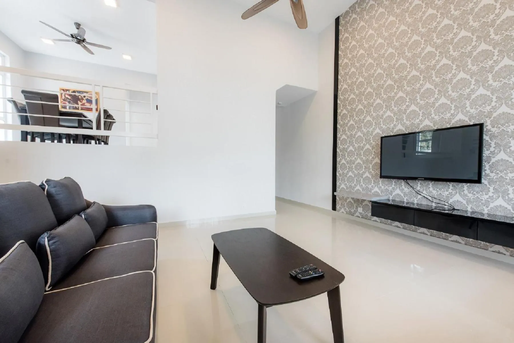 New Shamrock Beach Villas Seaview