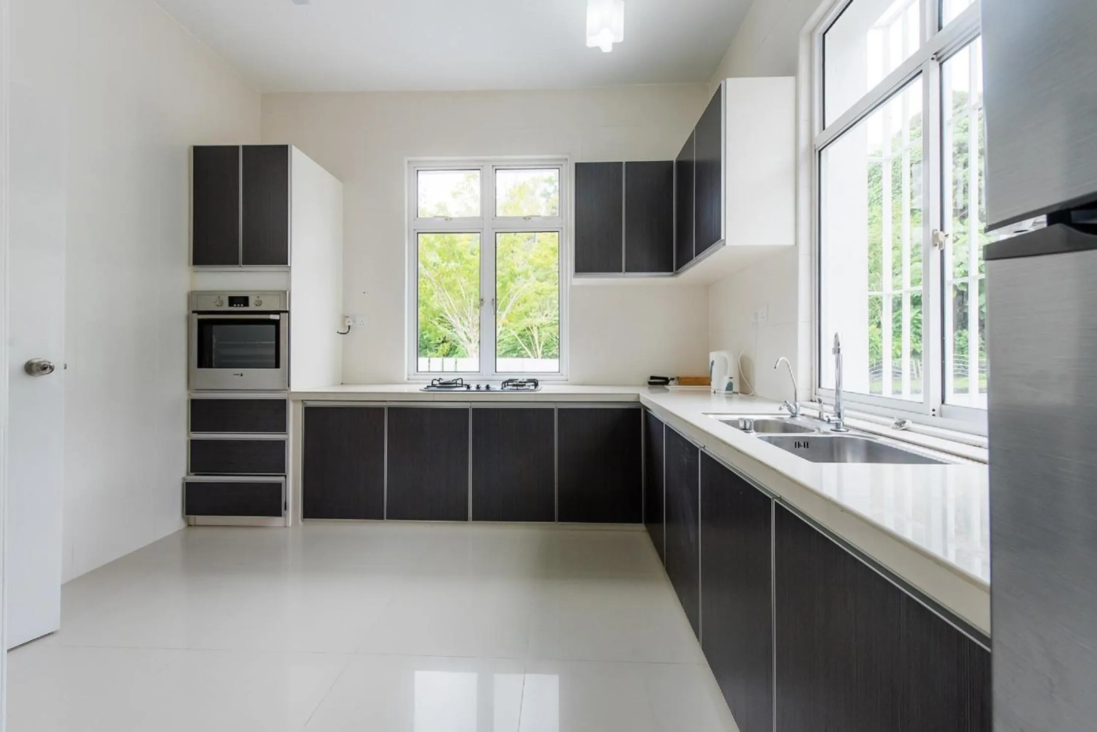 New Shamrock Beach Villas Seaview