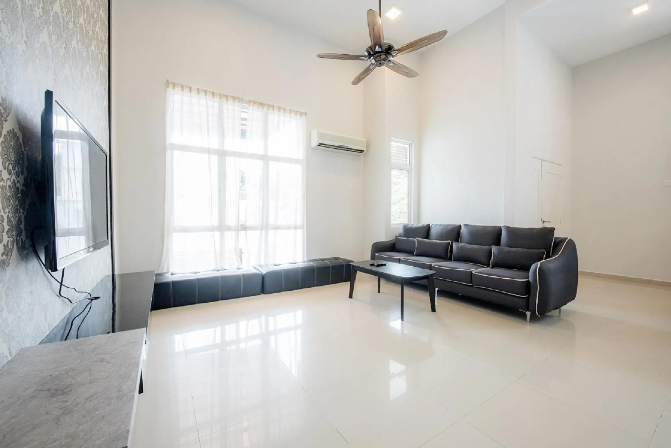 New Shamrock Beach Villas Seaview