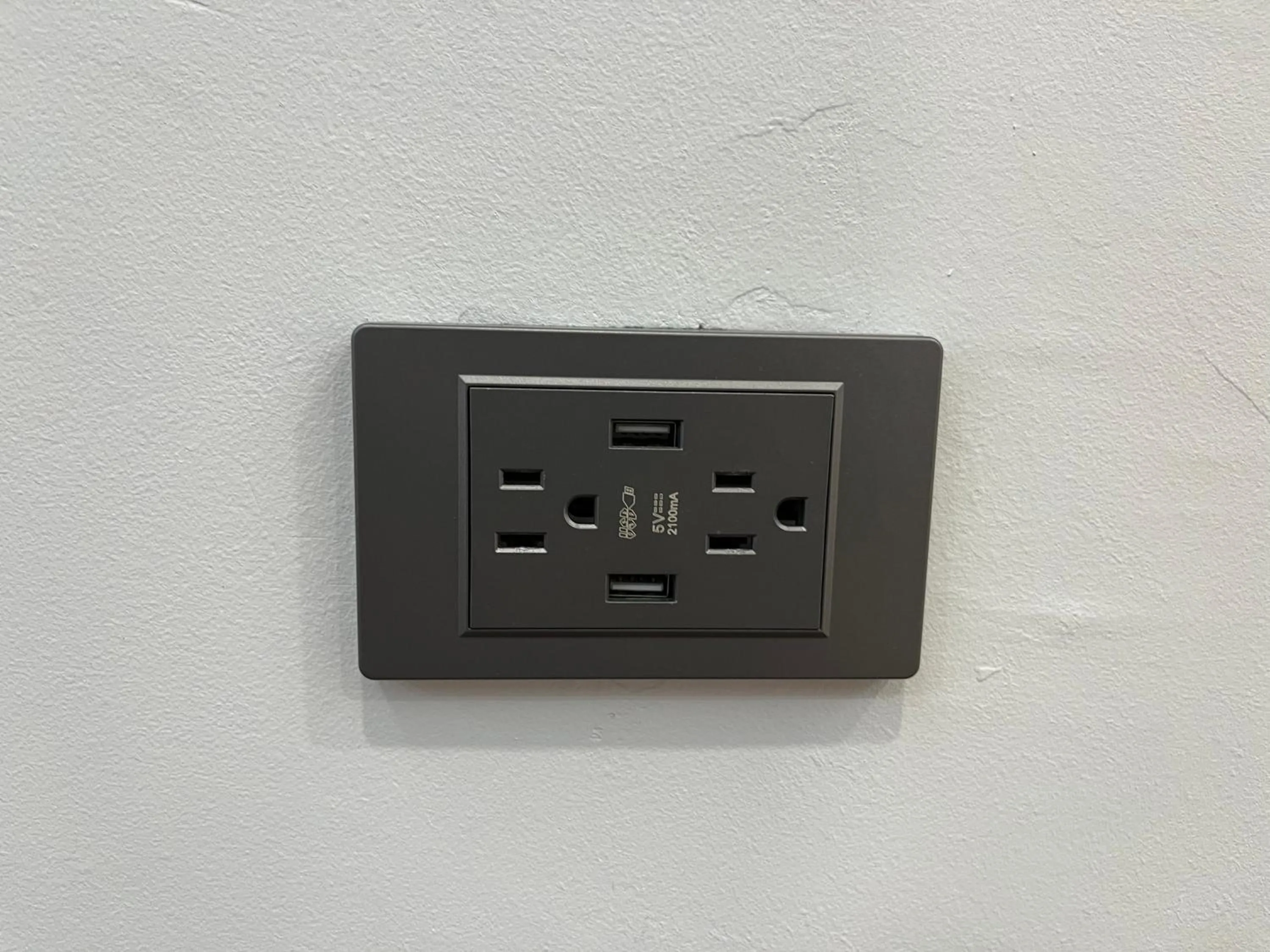 Property building in Tamshui Homestay