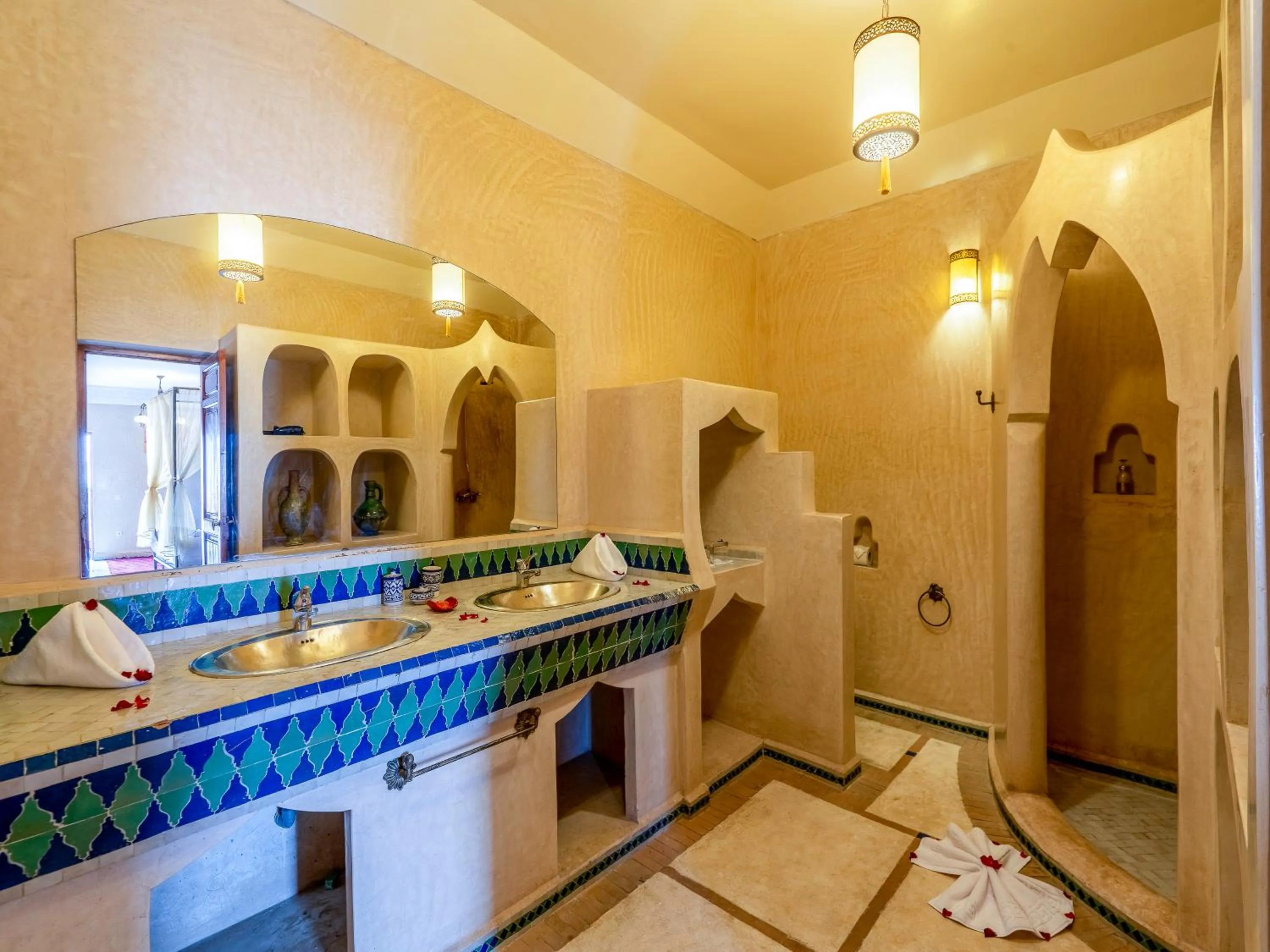 Bathroom in Palais Tinmel Marrakech