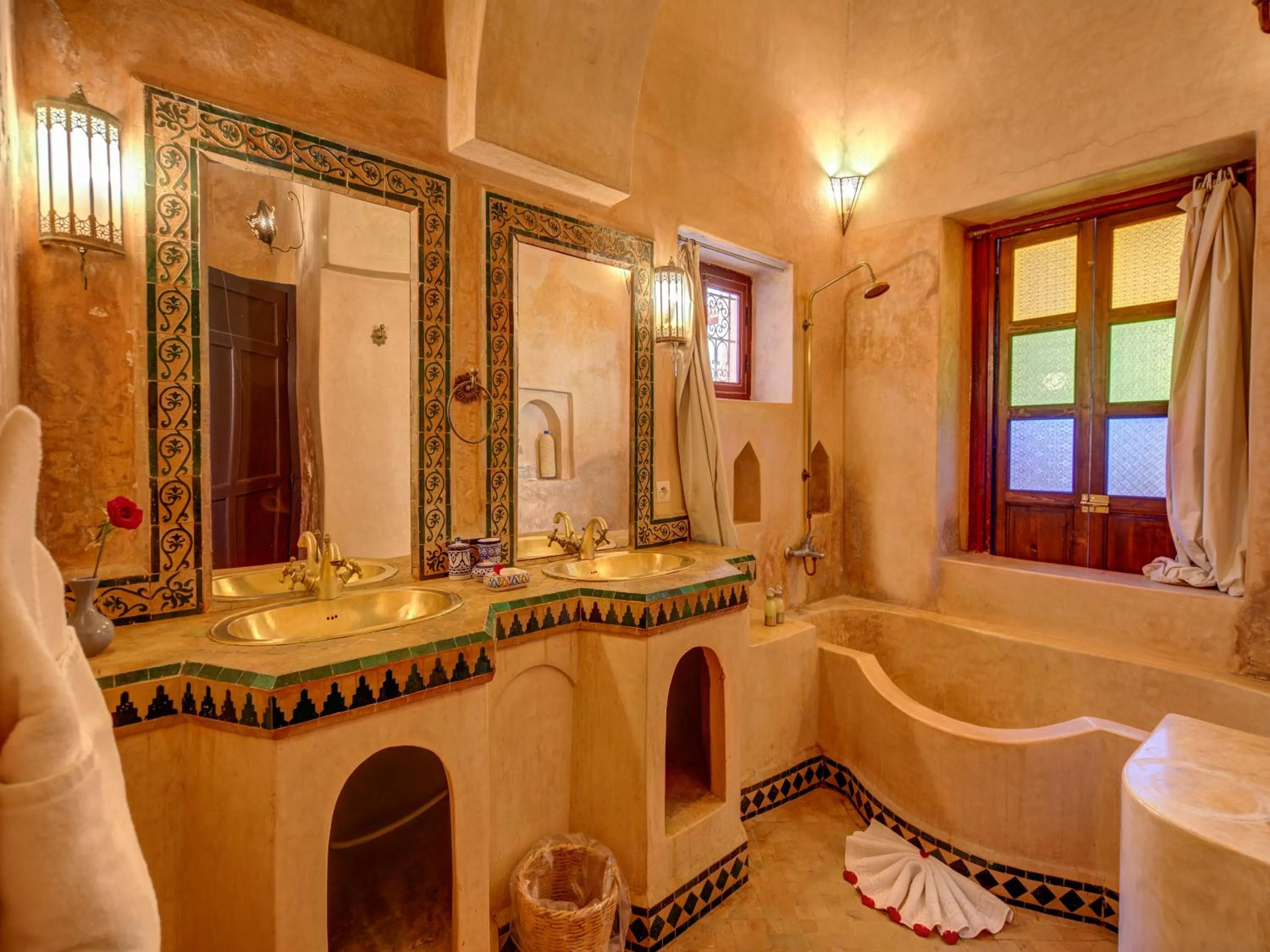 Bathroom in Palais Tinmel Marrakech