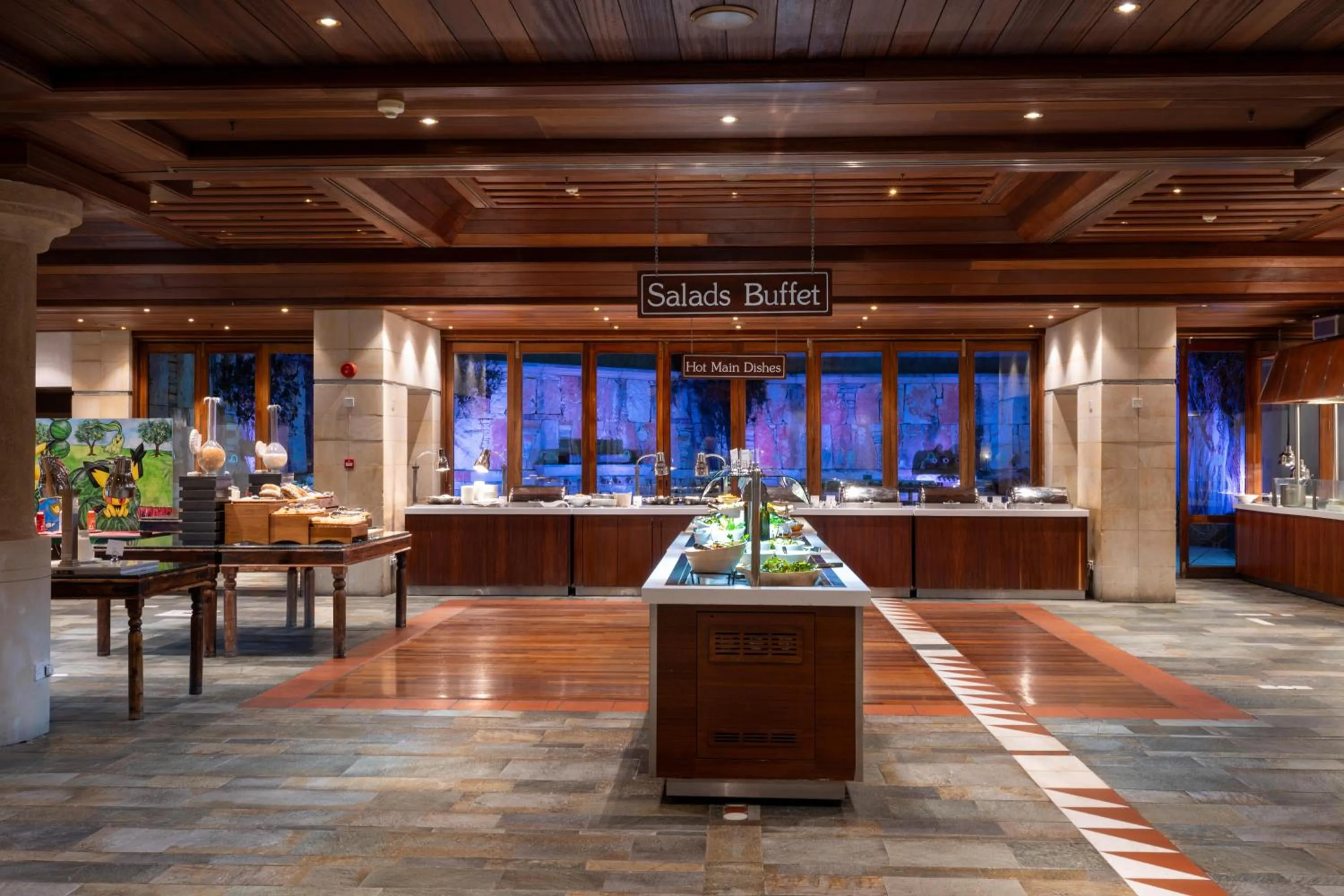 Restaurant/places to eat in Coral Beach Hotel & Resort Cyprus