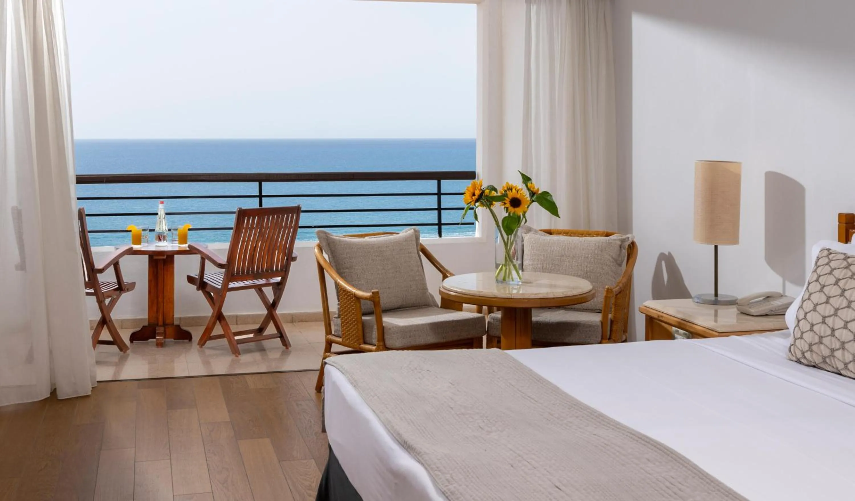 Photo of the whole room, Bed in Coral Beach Hotel & Resort Cyprus