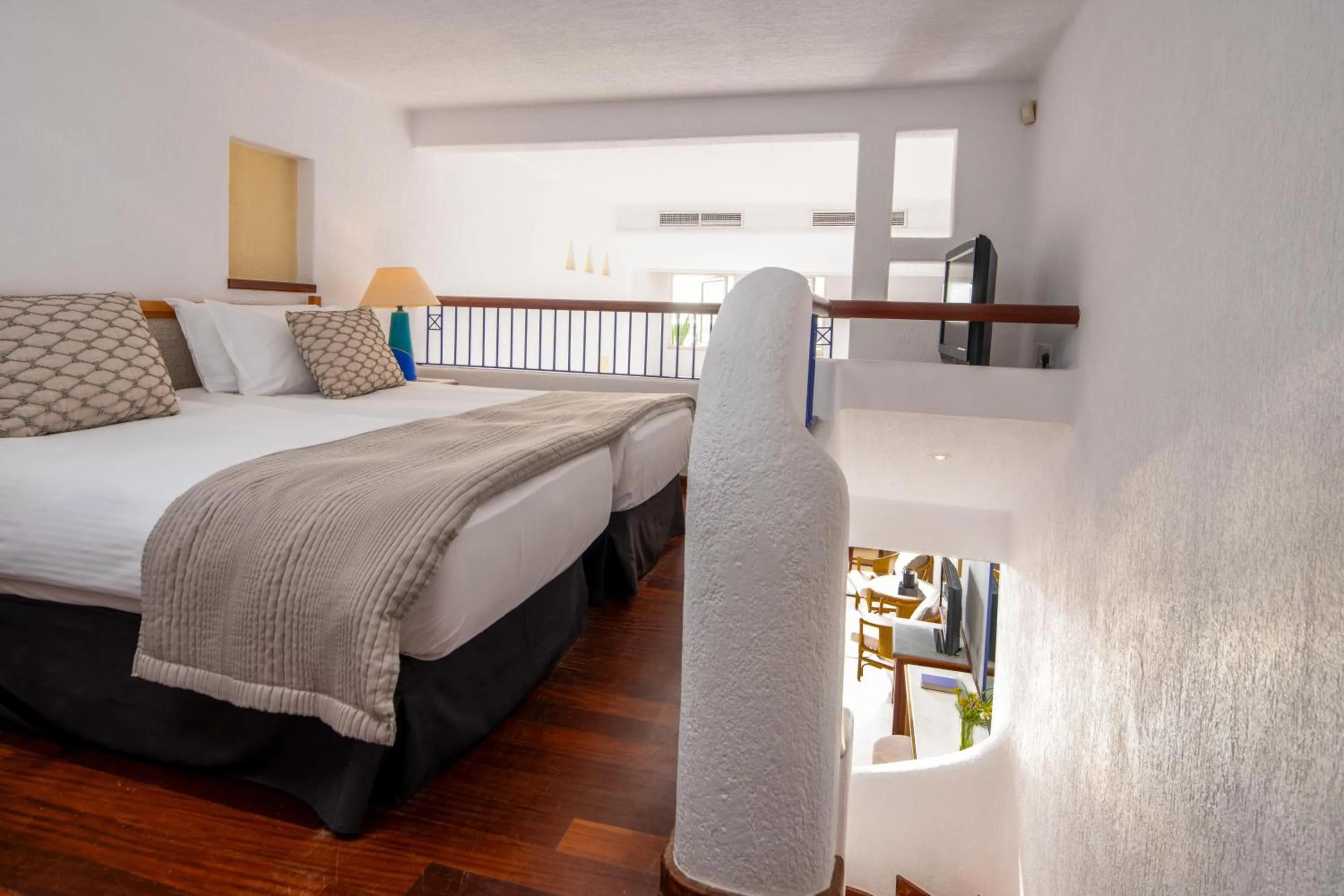 Photo of the whole room, Bed in Coral Beach Hotel & Resort Cyprus