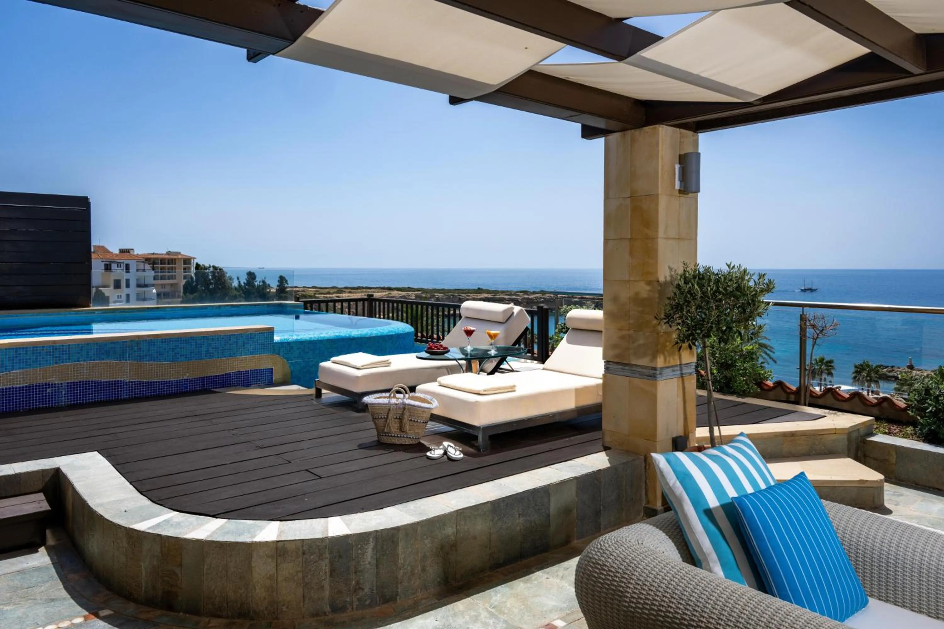 Balcony/Terrace in Coral Beach Hotel & Resort Cyprus