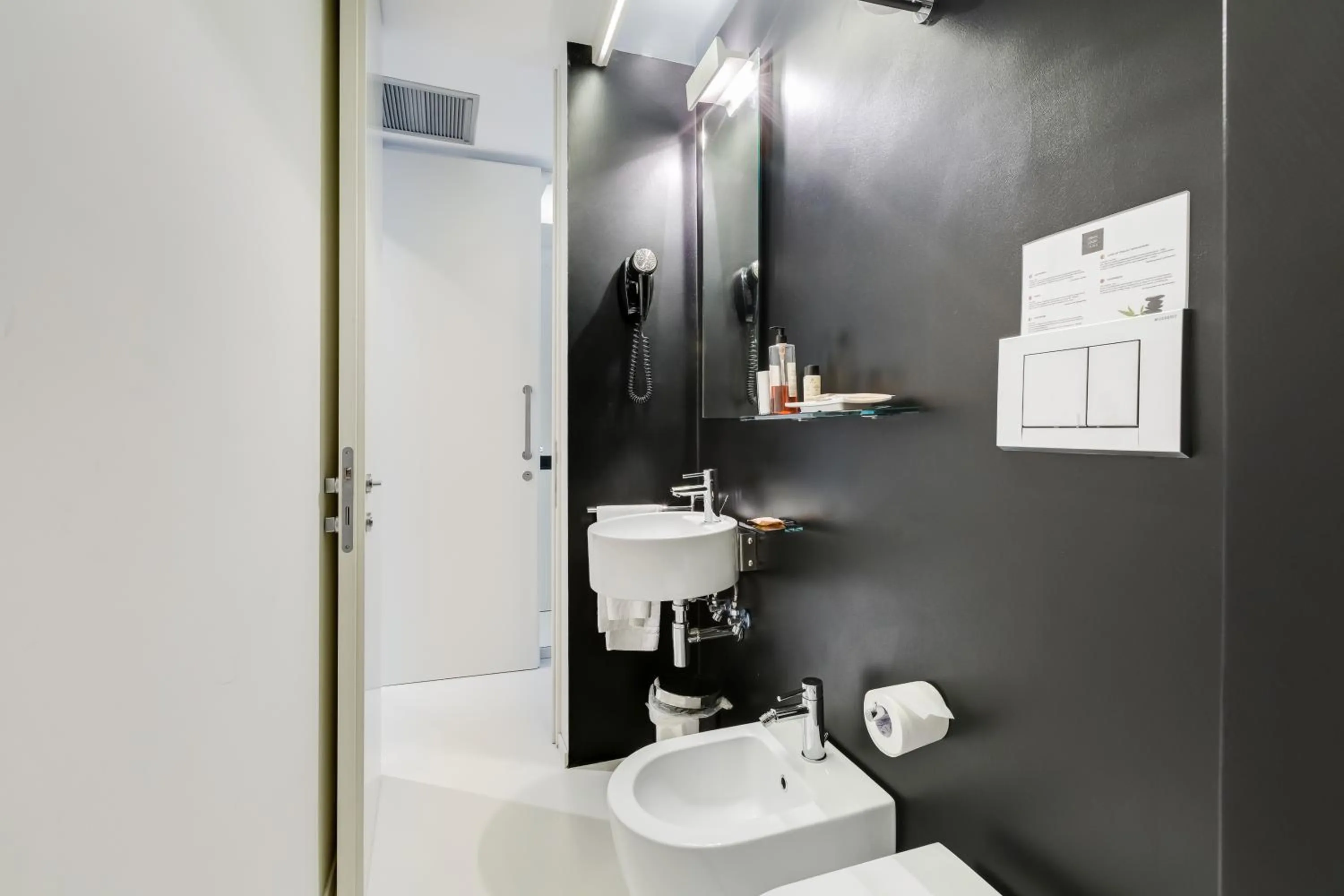 Bathroom in Sora Luxury Inn