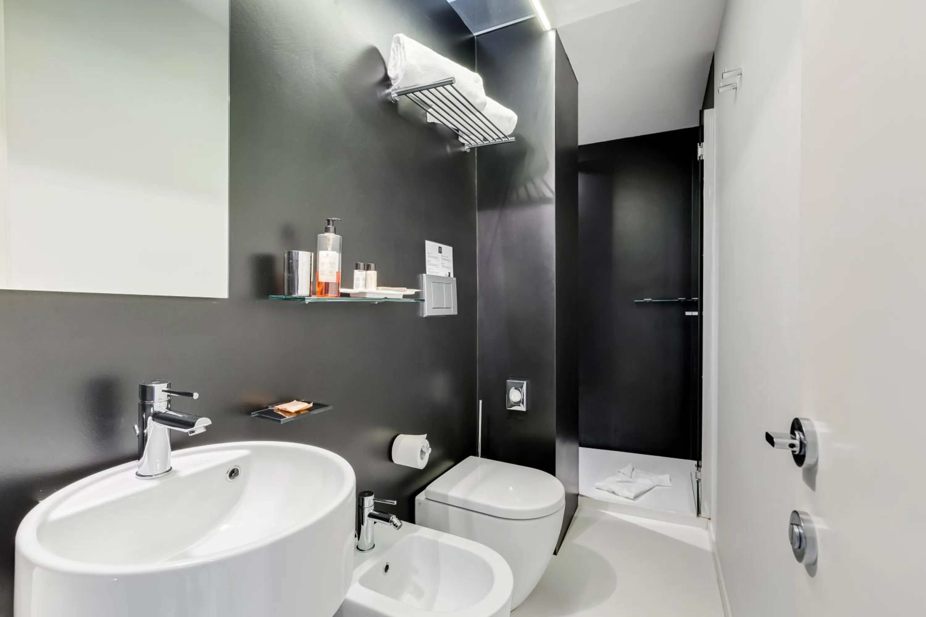 Bathroom in Sora Luxury Inn