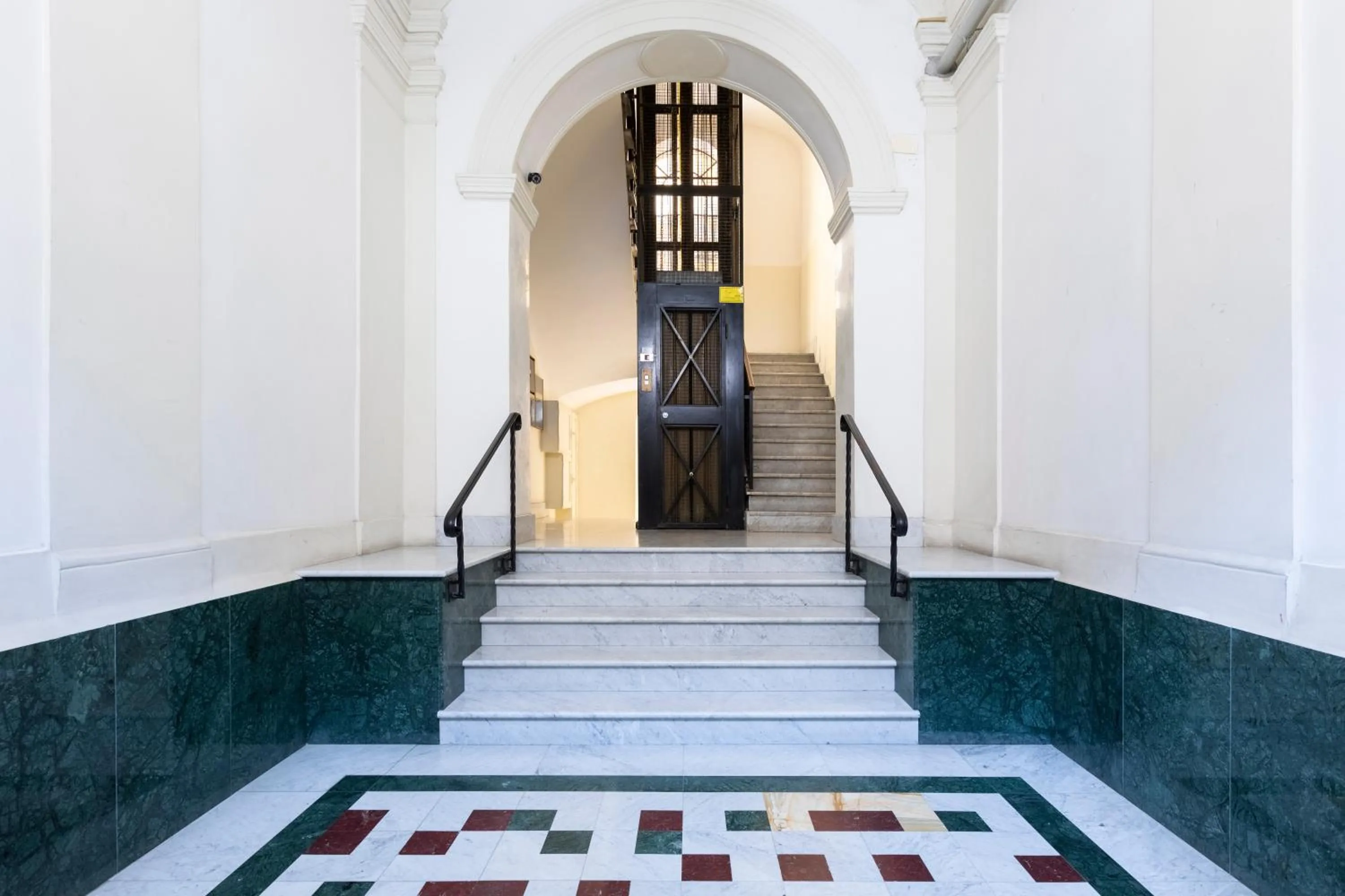 Facade/entrance in Vatican City Suites by Hili