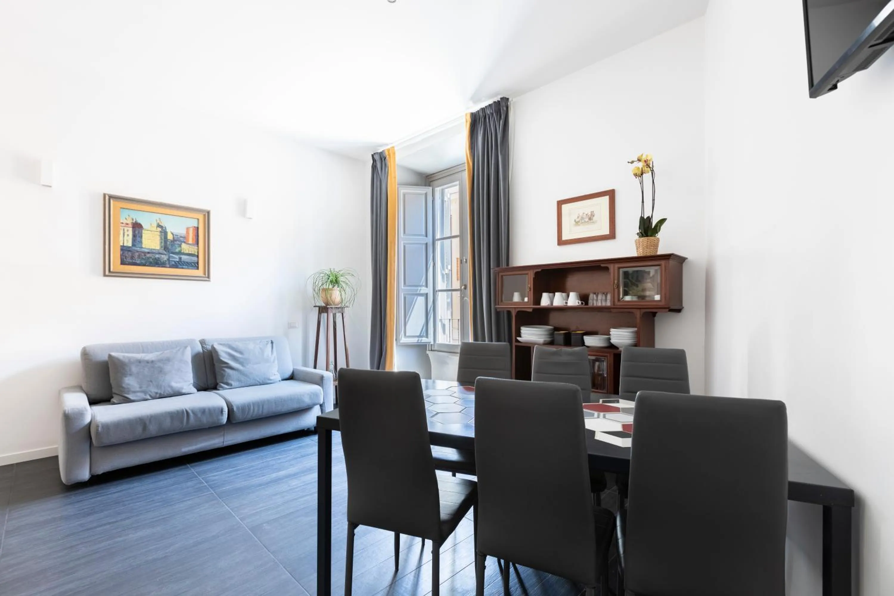 Living room in Vatican City Suites by Hili