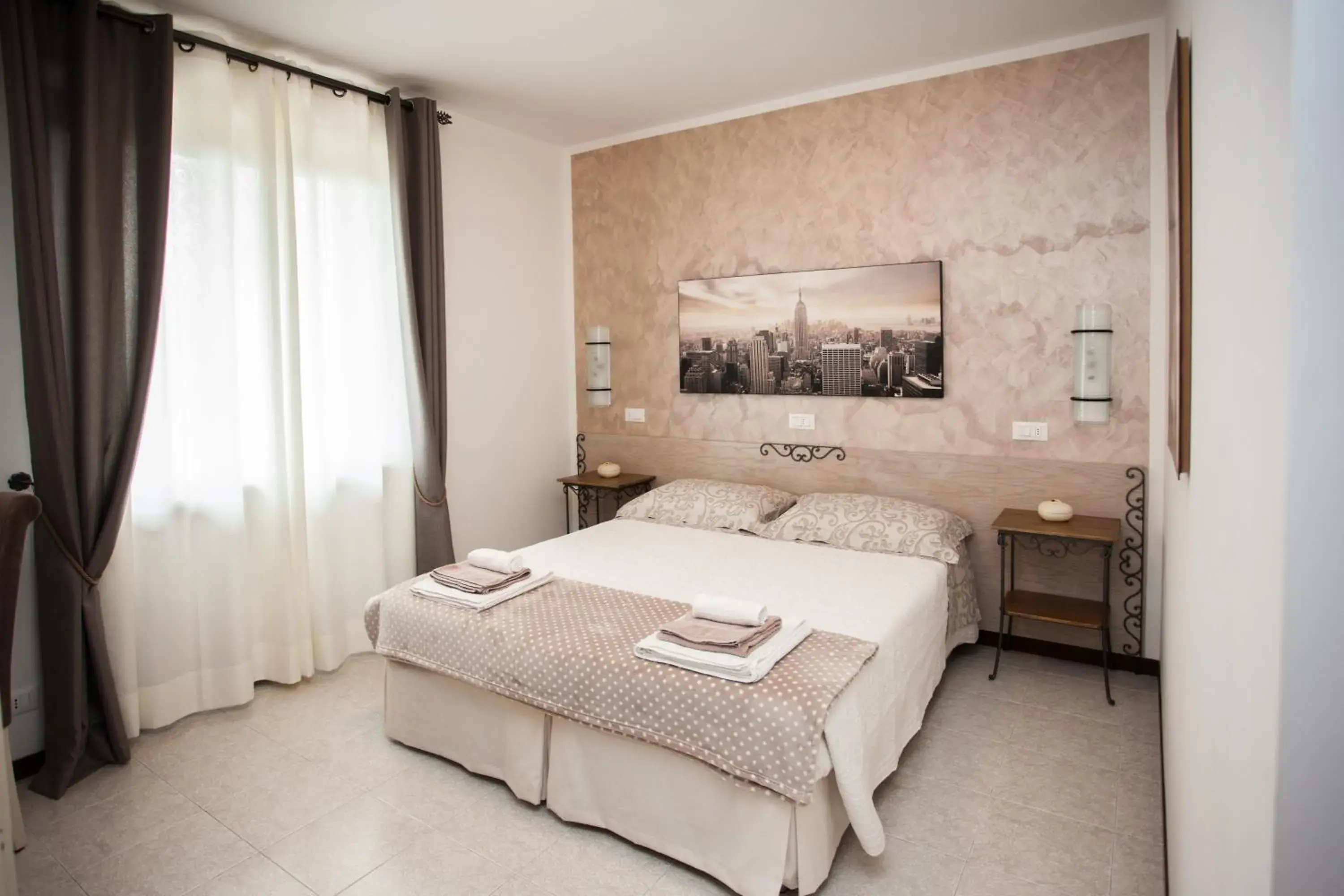 Deluxe King Room - single occupancy in B&B Dolce Risveglio Deluxe King Room - single occupancy in B&B Dolce Risveglio