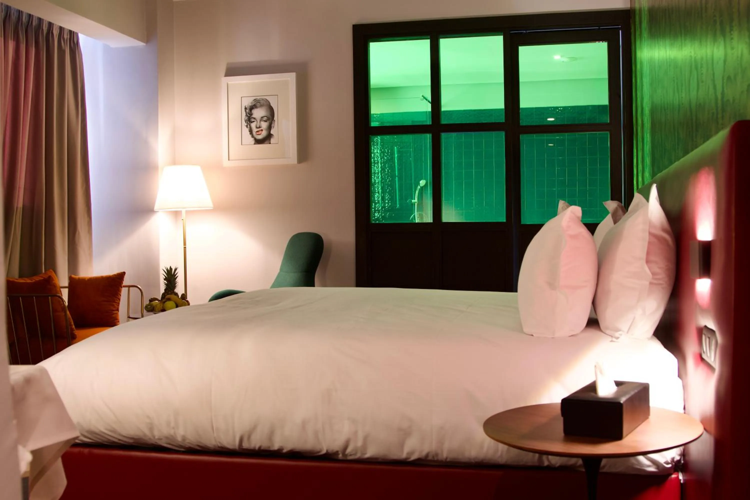 Bed in Boutique Hotel Gauthier Restaurant Terrasse