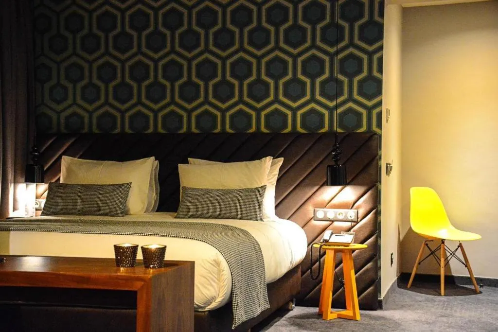 Bed in Boutique Hotel Gauthier Restaurant Terrasse