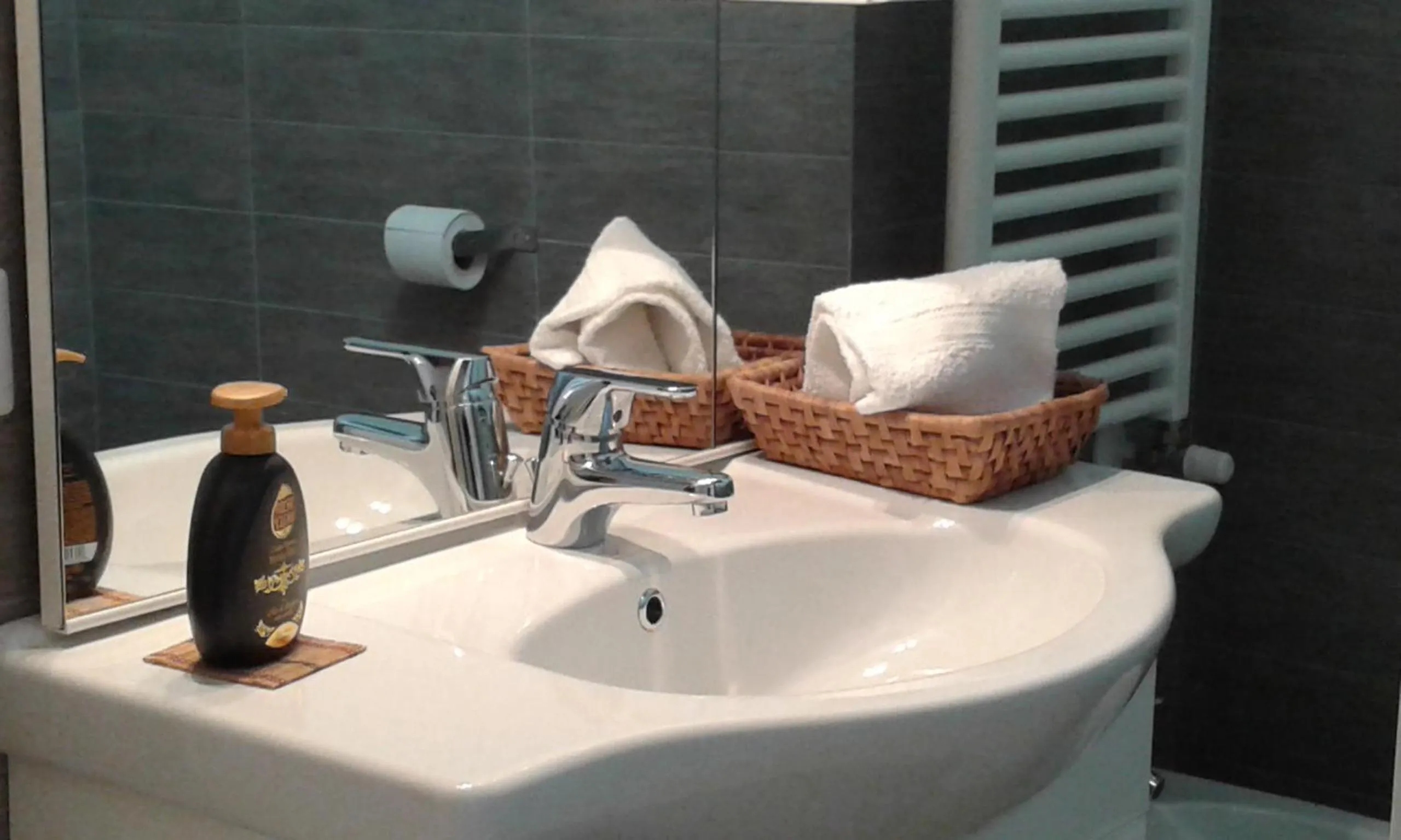 Property building in La Casa Di Emma