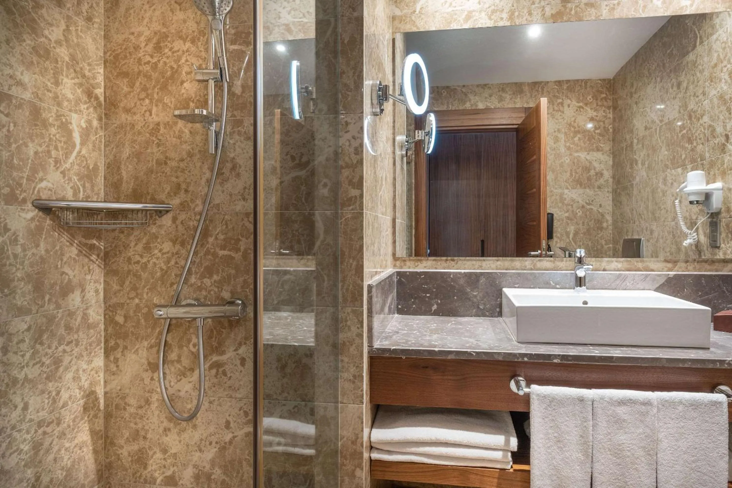 Bedroom in Clarion Hotel Istanbul Mahmutbey