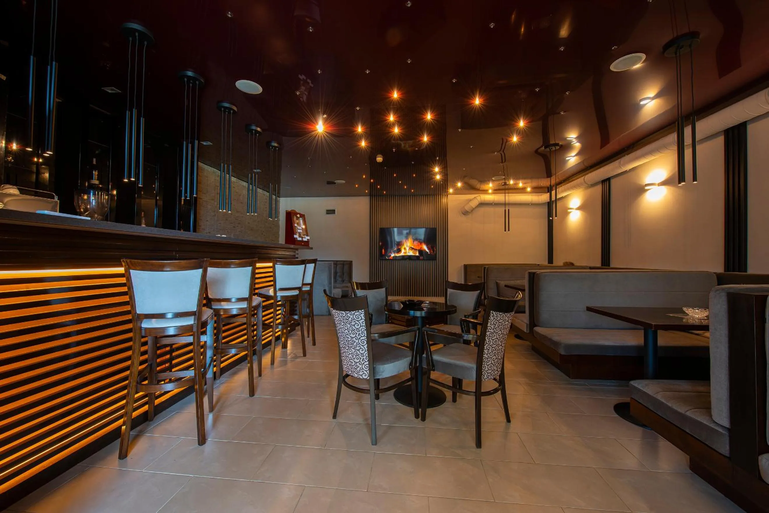 Restaurant/places to eat in President Hotel Montfort