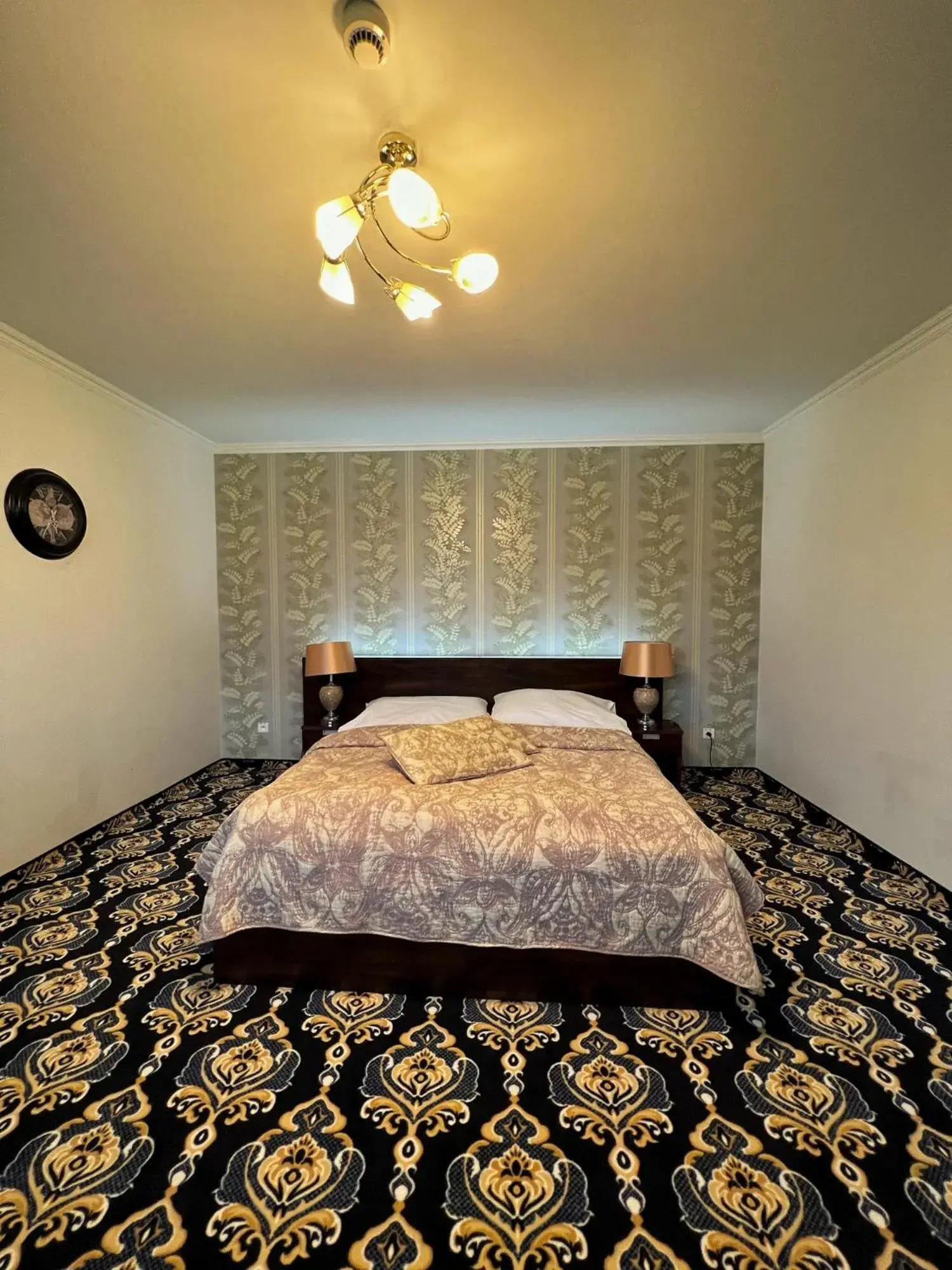 Classic Suite with Mountain View in President Hotel Montfort Classic Suite with Mountain View in President Hotel Montfort