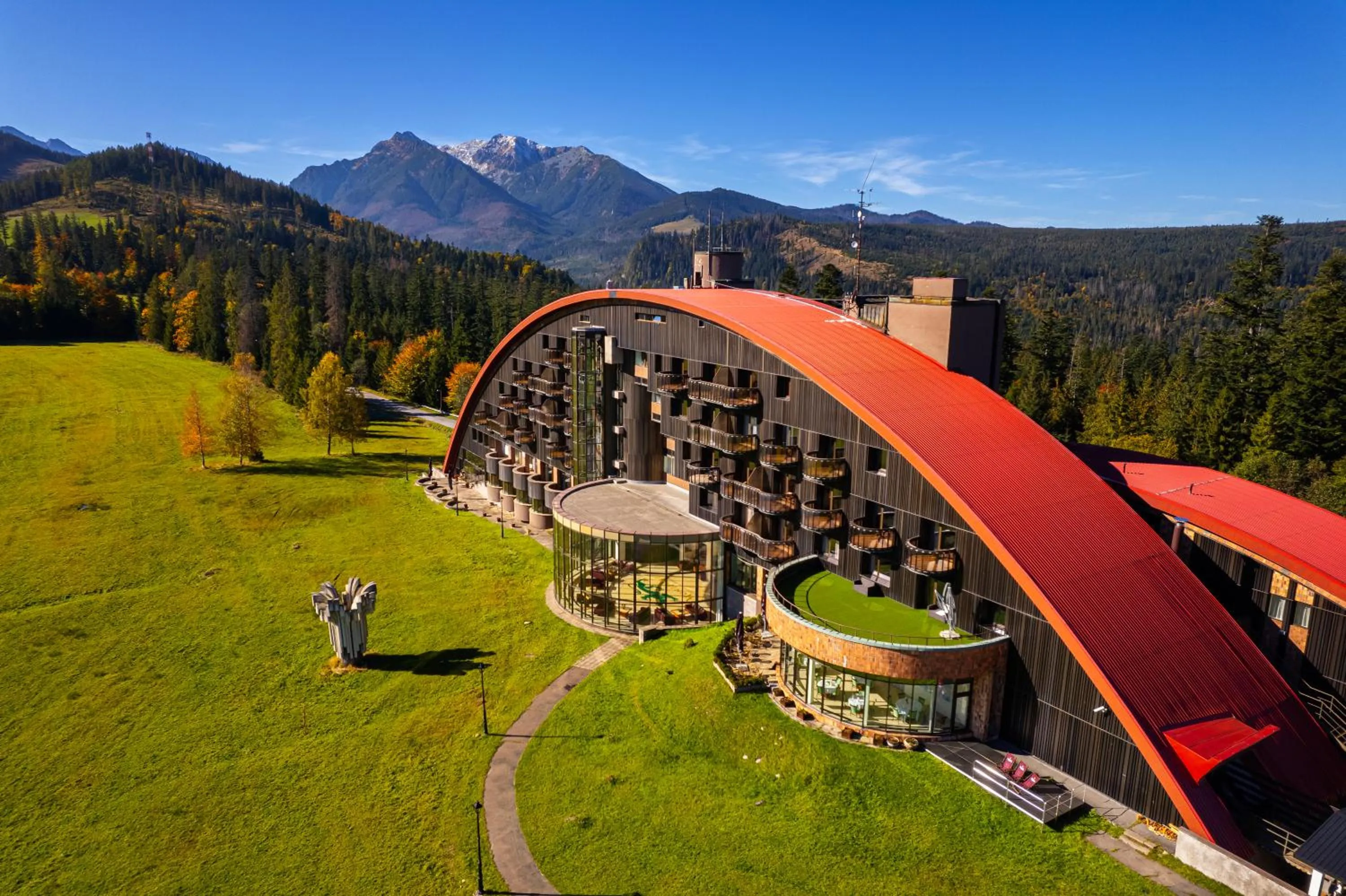 Property building in President Hotel Montfort