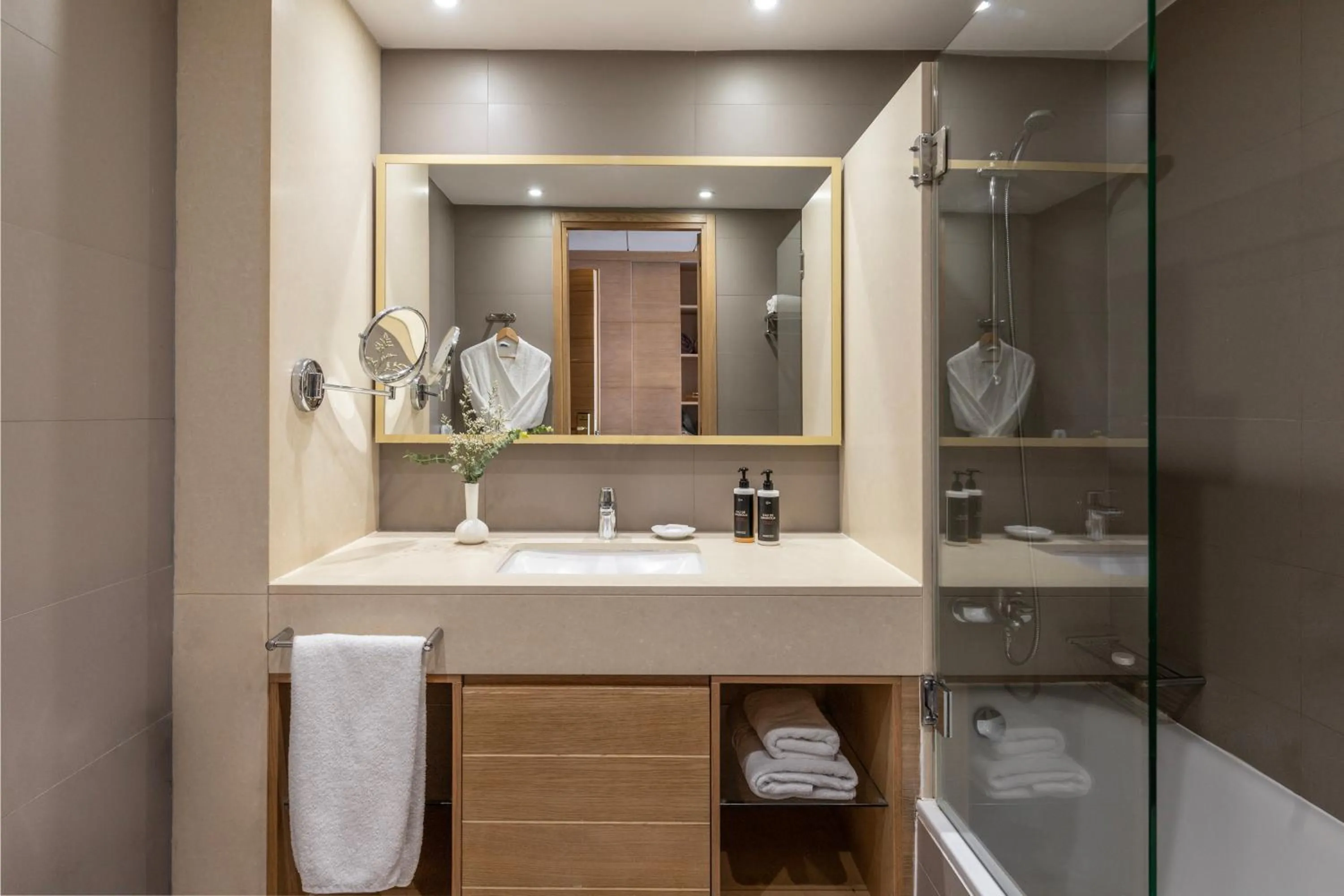 Royal Apollonia by Louis Hotels