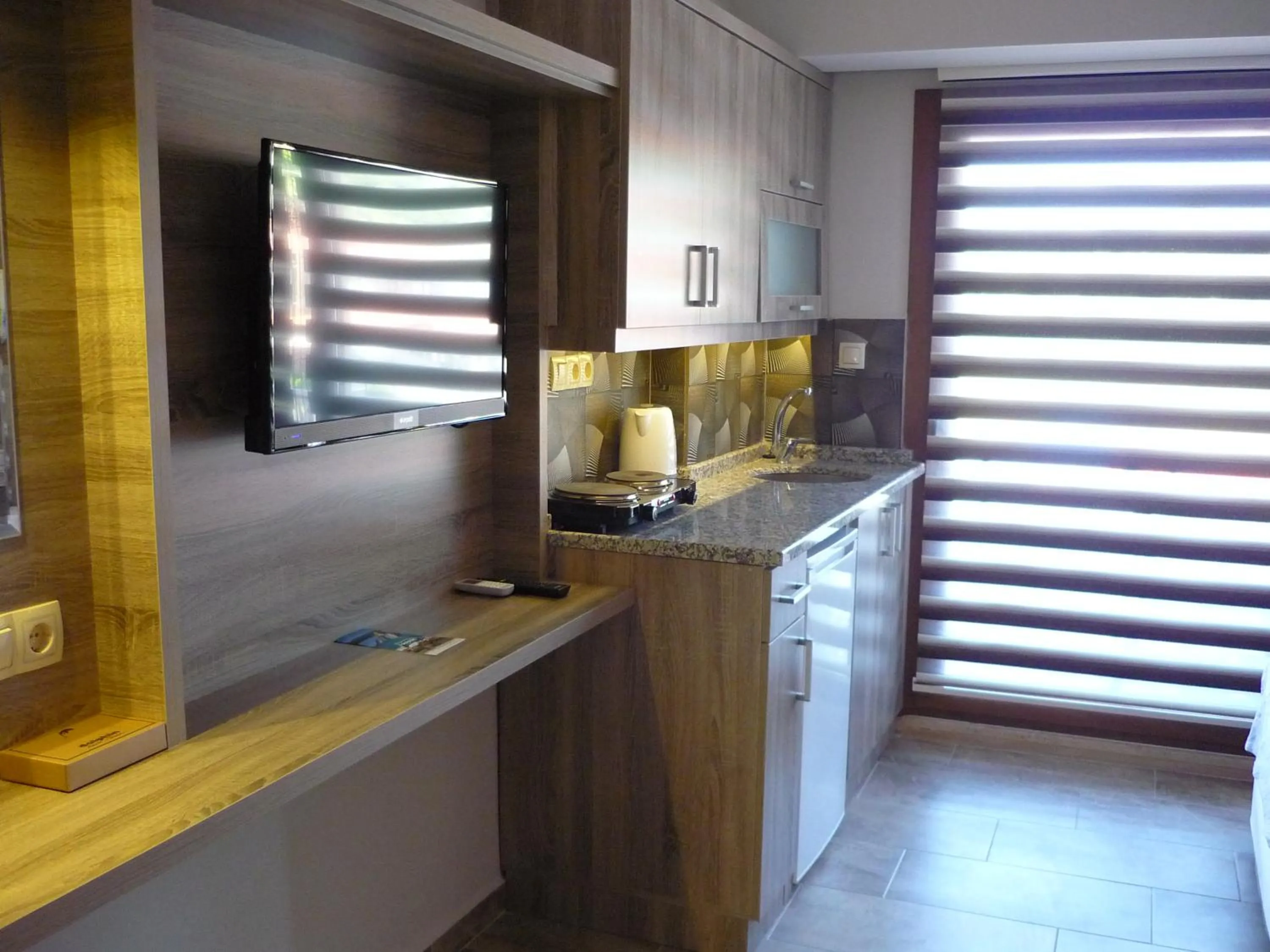 Kitchen or kitchenette in Street61 Apart Hotel