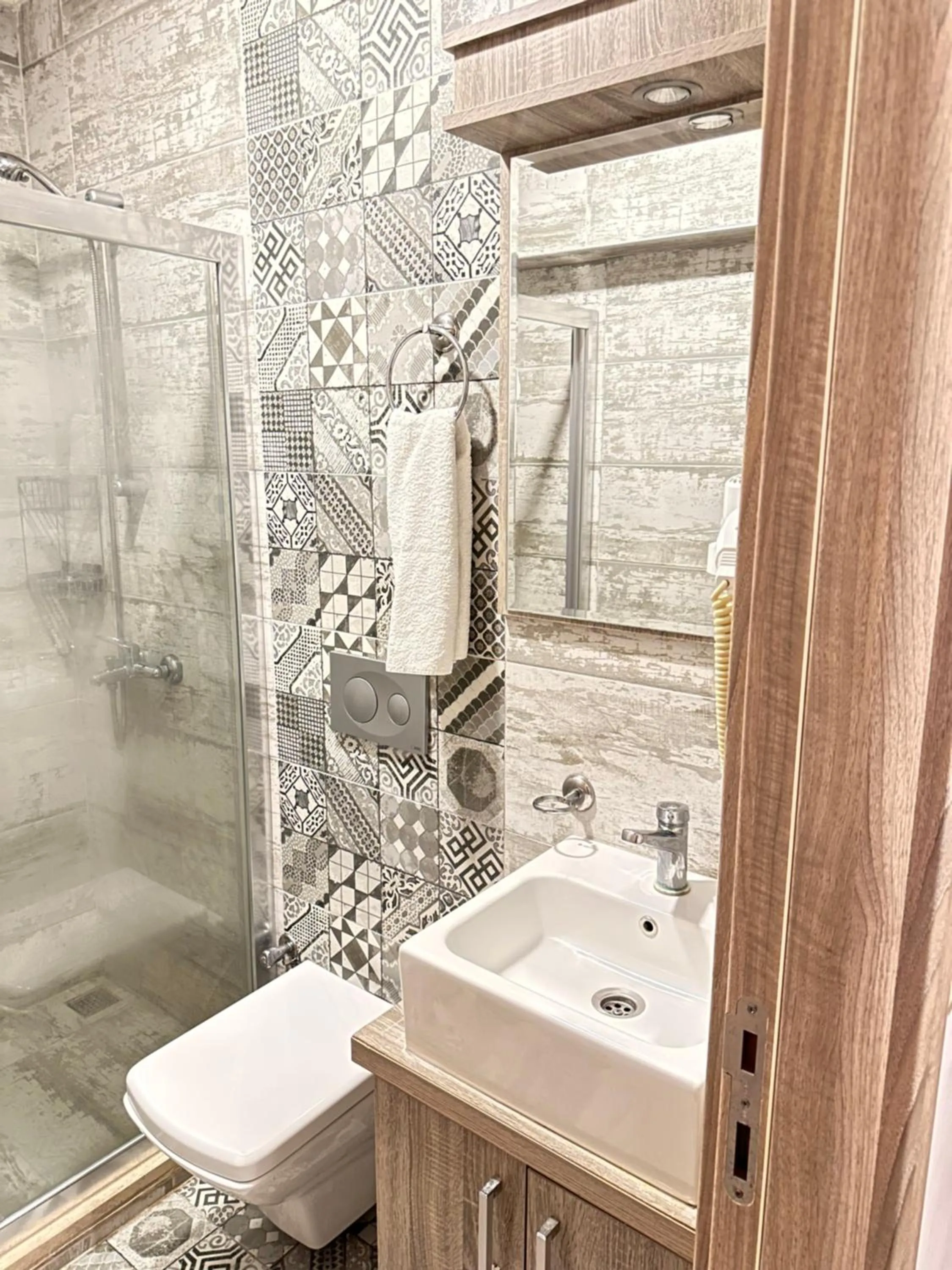 Toilet in Street61 Apart Hotel