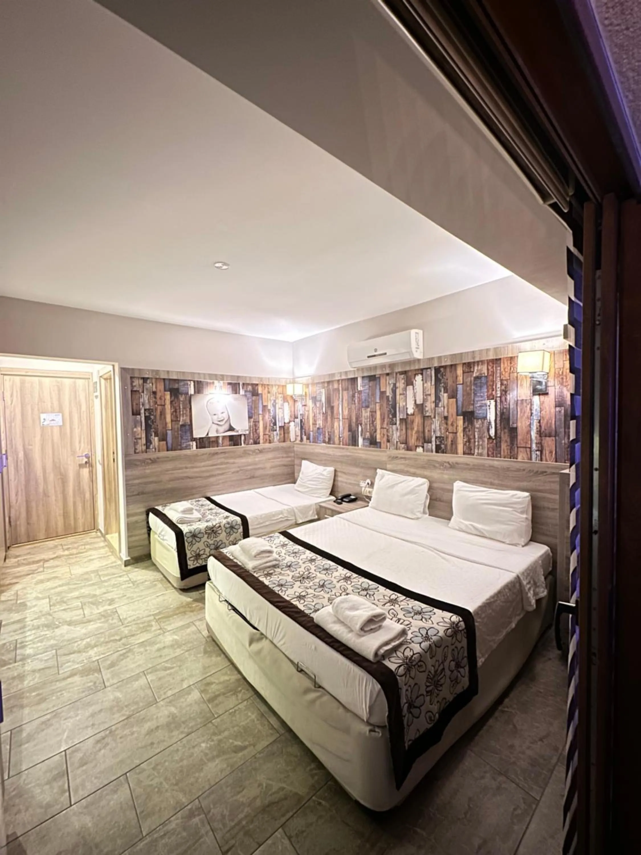 Massage, Bed in Street61 Apart Hotel