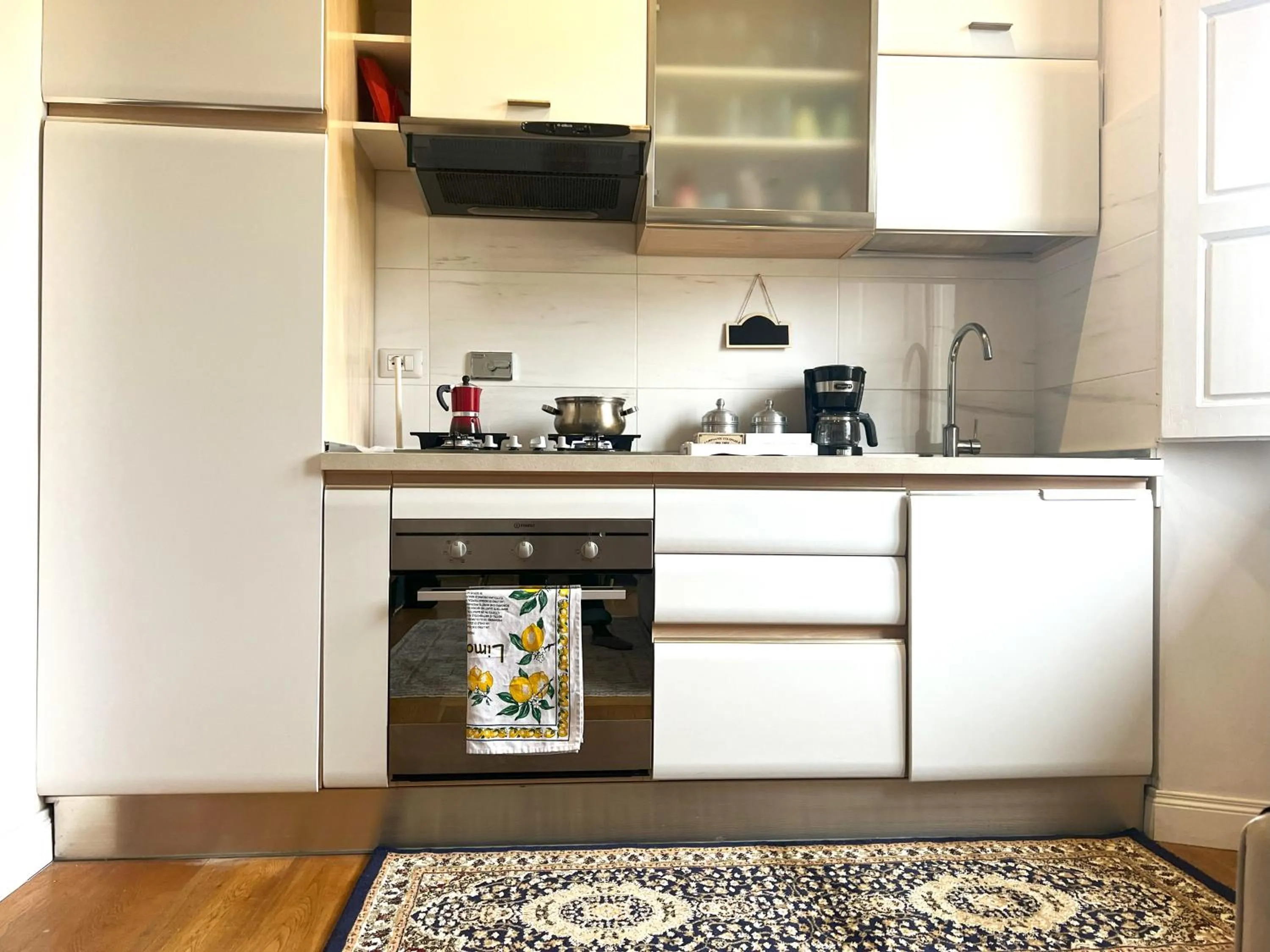 Kitchen or kitchenette in San Marco Suite Center
