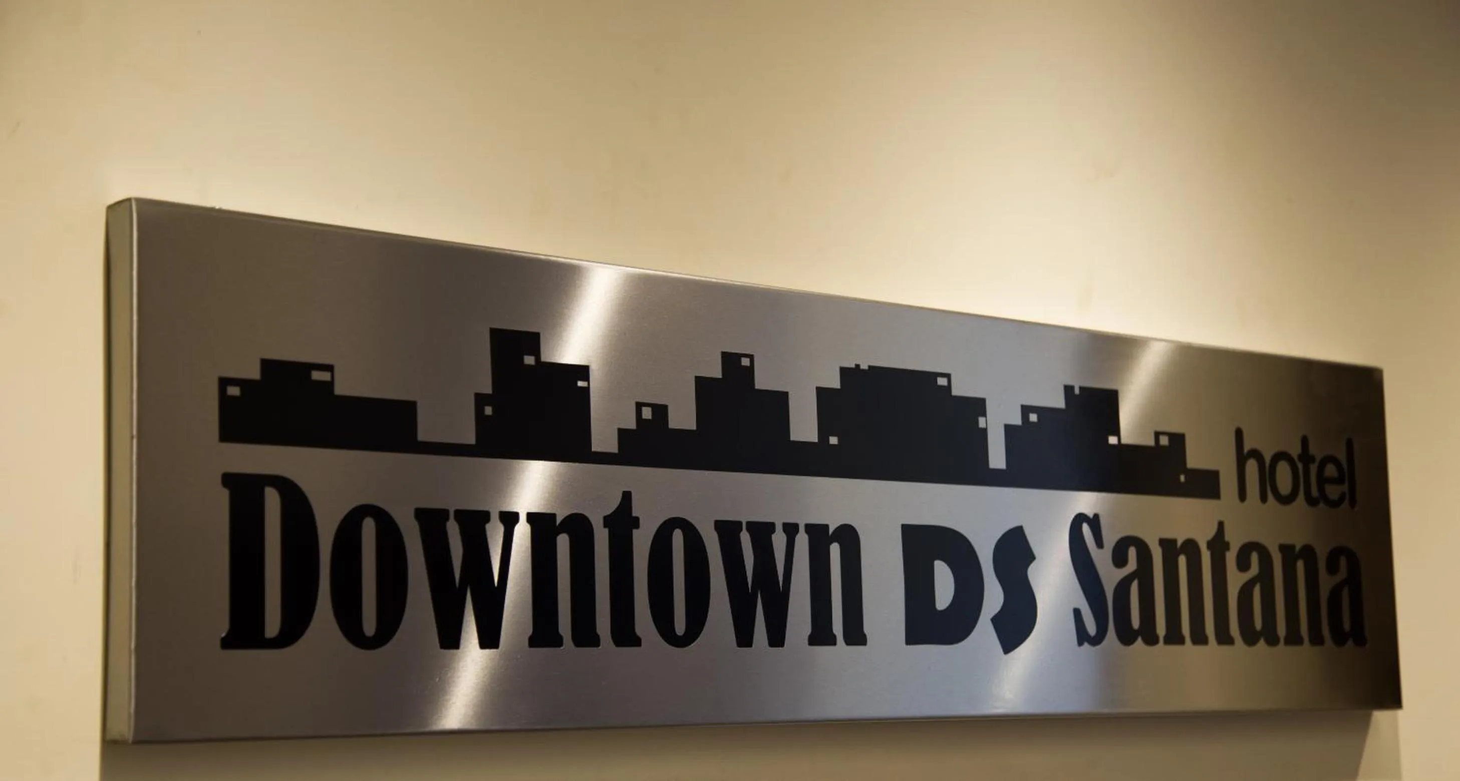 Property building in Downtown Santana Hotel